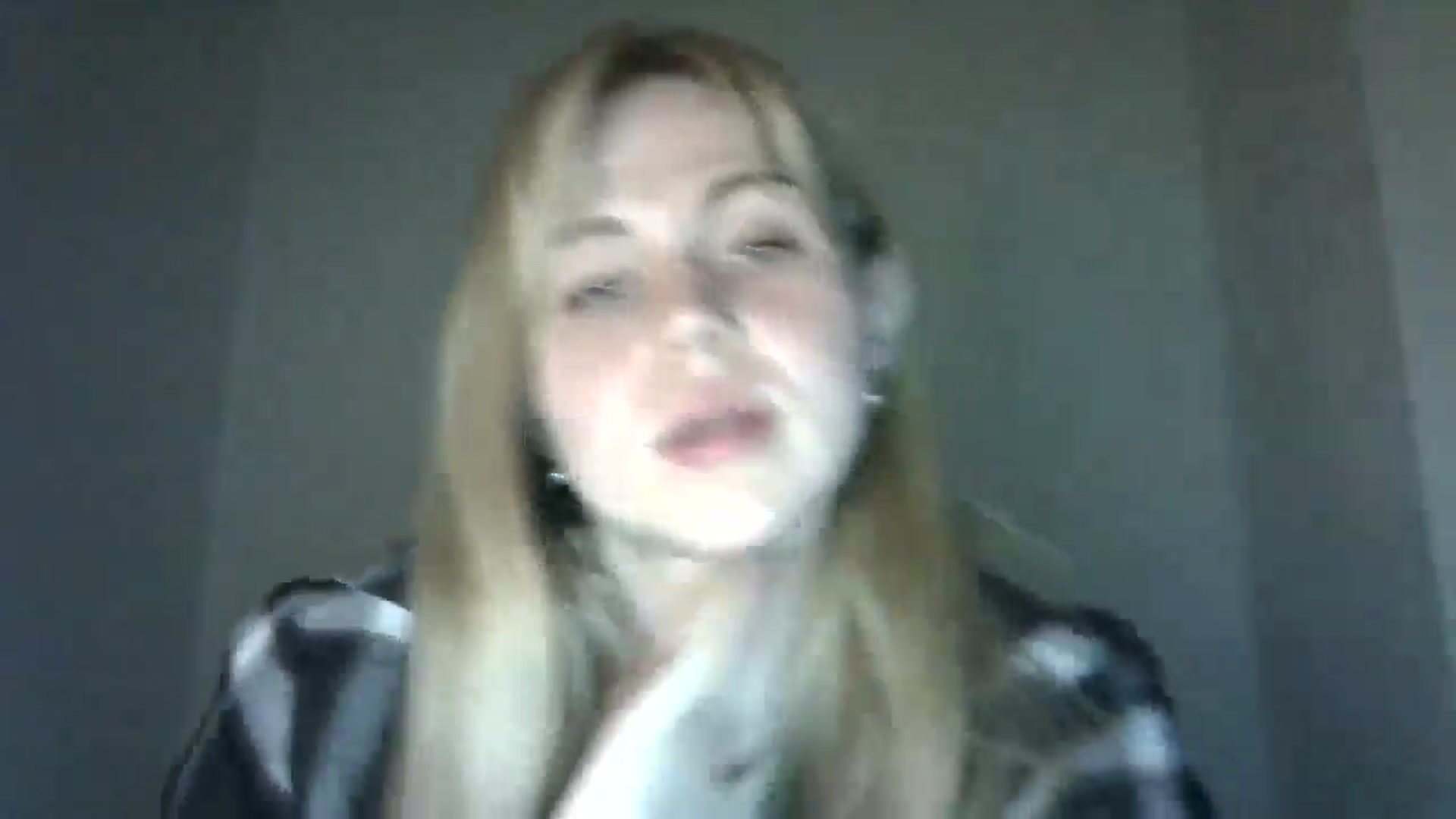 Gallery image thumbnail from Sweet_Lipsss_'s myfreecams stream on, 04/20/2025, 19:13 image 17 of 20