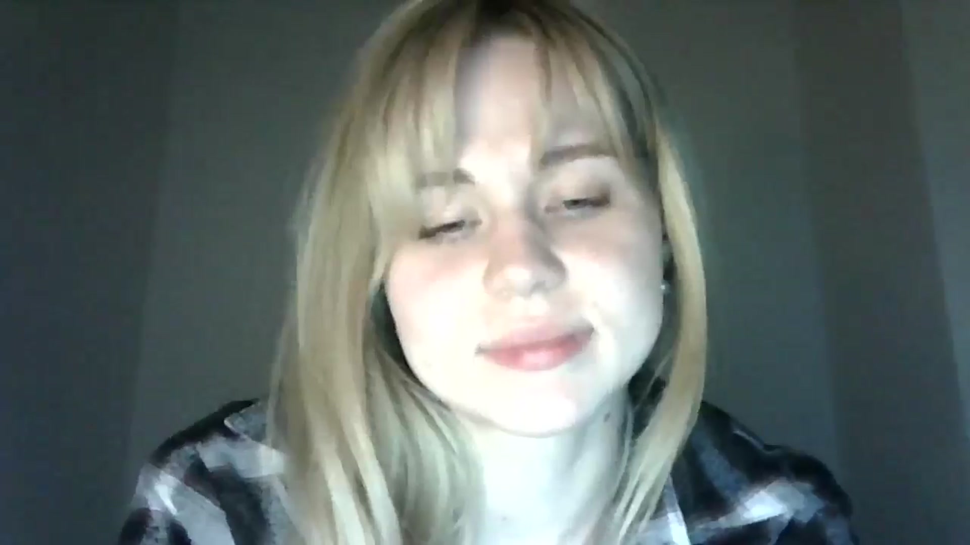 Gallery image thumbnail from Sweet_Lipsss_'s myfreecams stream on, 04/20/2025, 19:13 image 3 of 20