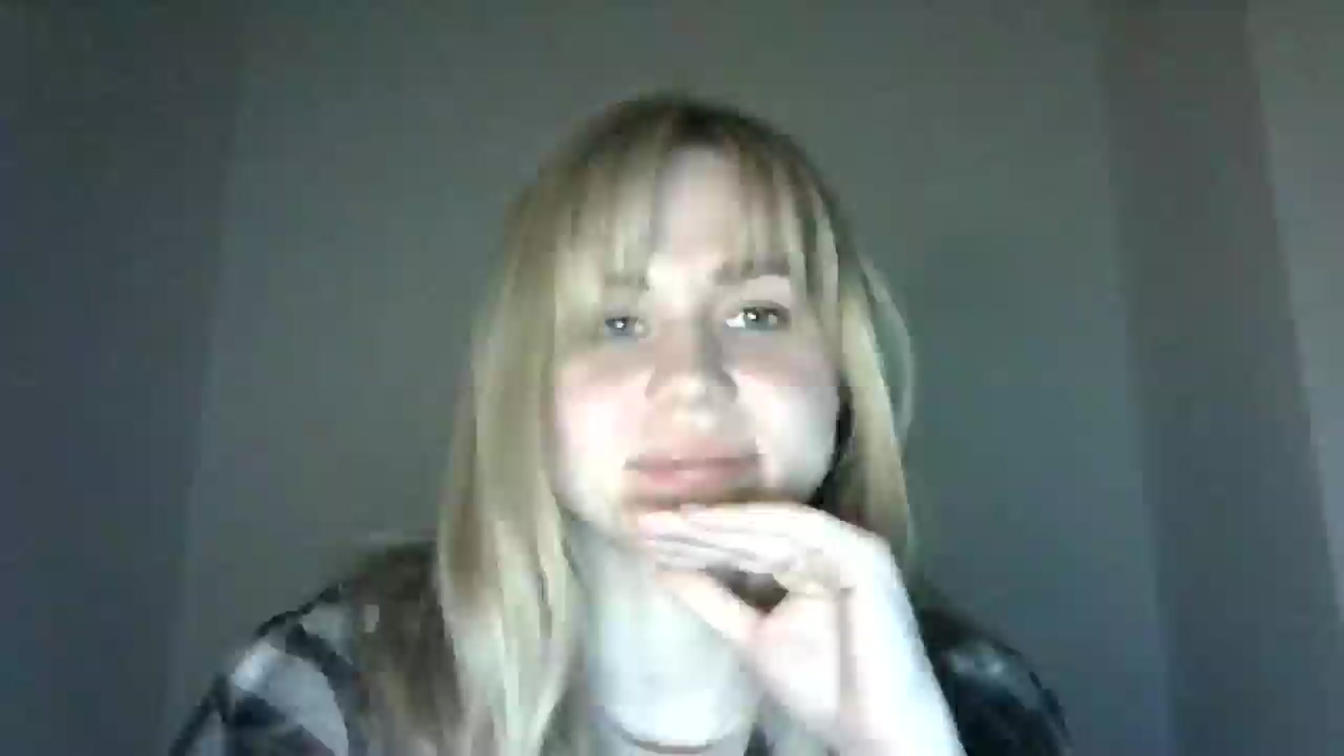 Gallery image thumbnail from Sweet_Lipsss_'s myfreecams stream on, 04/20/2025, 19:13 image 6 of 20