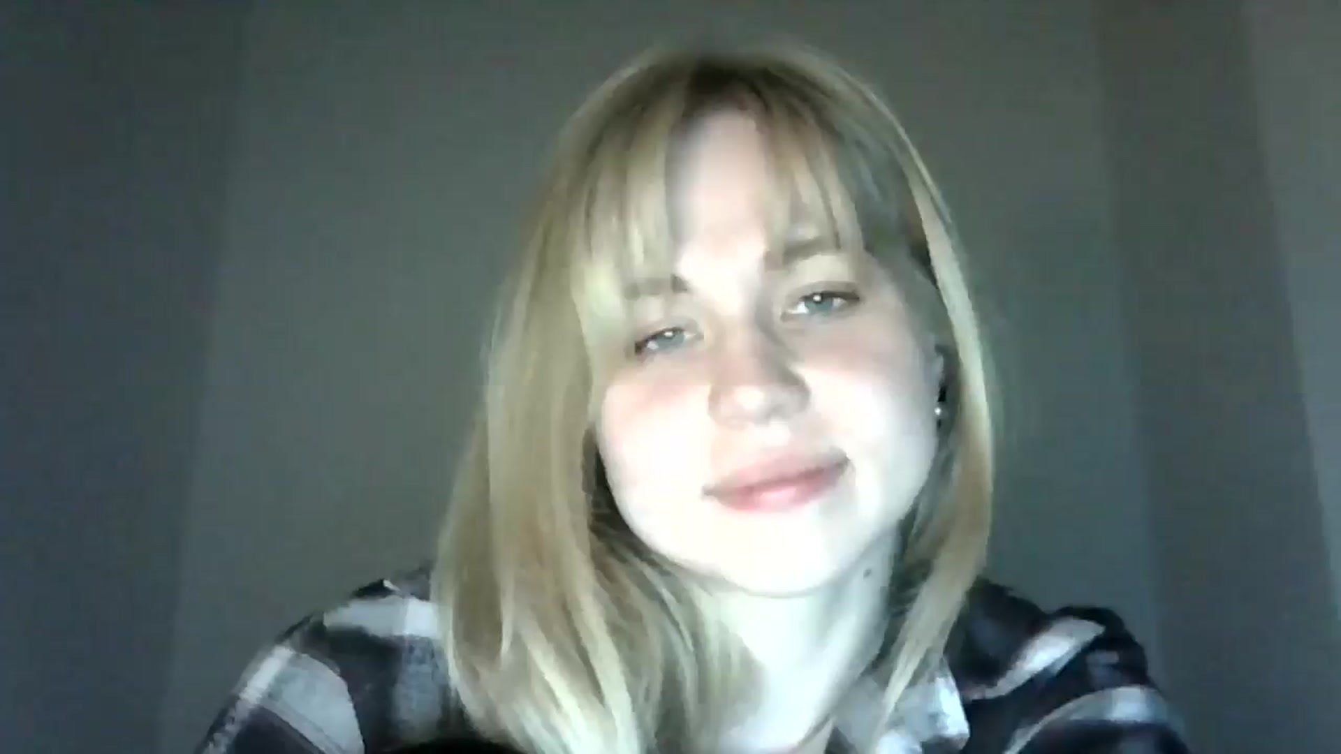 Gallery image thumbnail from Sweet_Lipsss_'s myfreecams stream on, 04/20/2025, 19:13 image 5 of 20