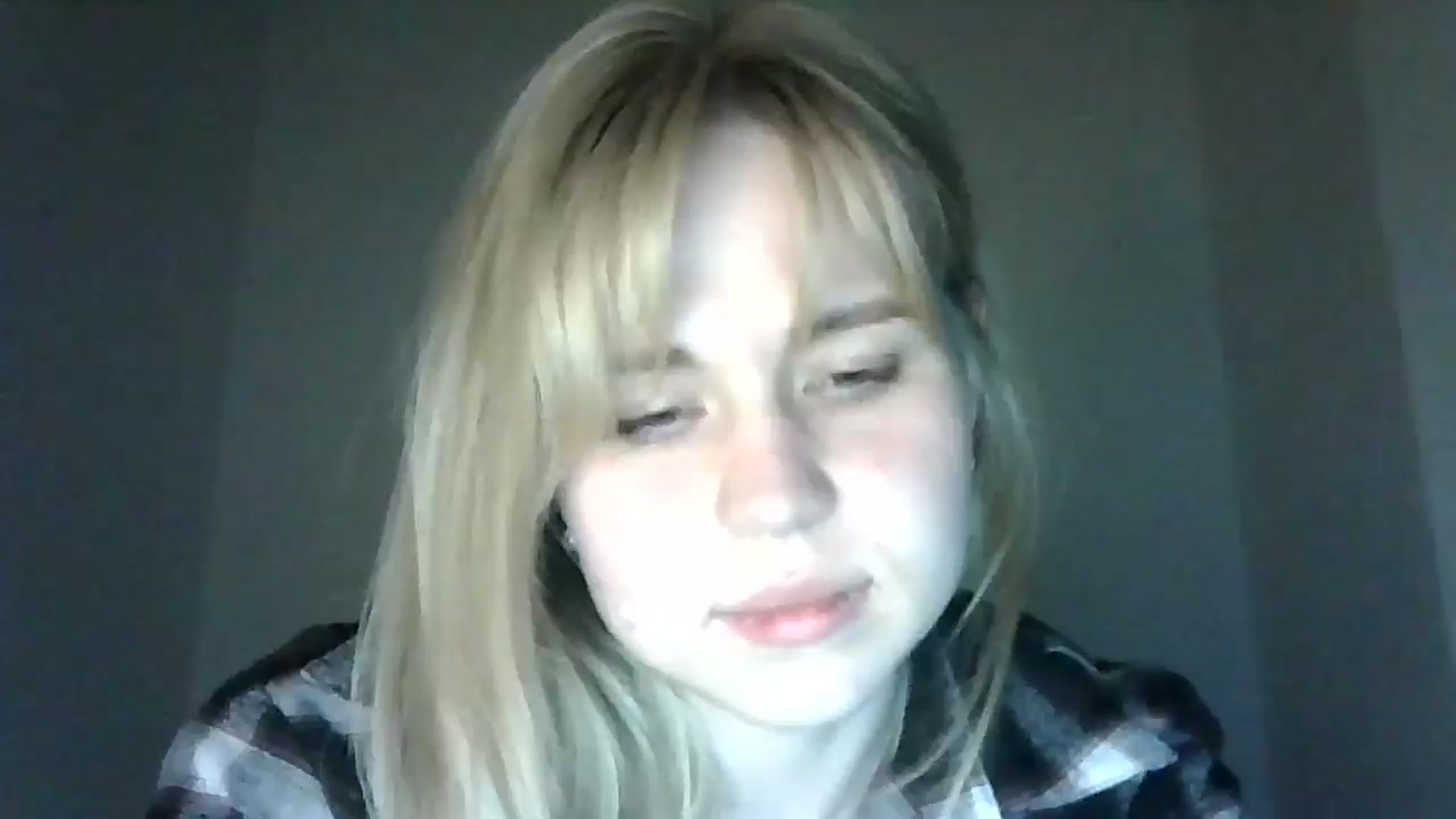 Gallery image thumbnail from Sweet_Lipsss_'s myfreecams stream on, 04/20/2025, 19:13 image 4 of 20