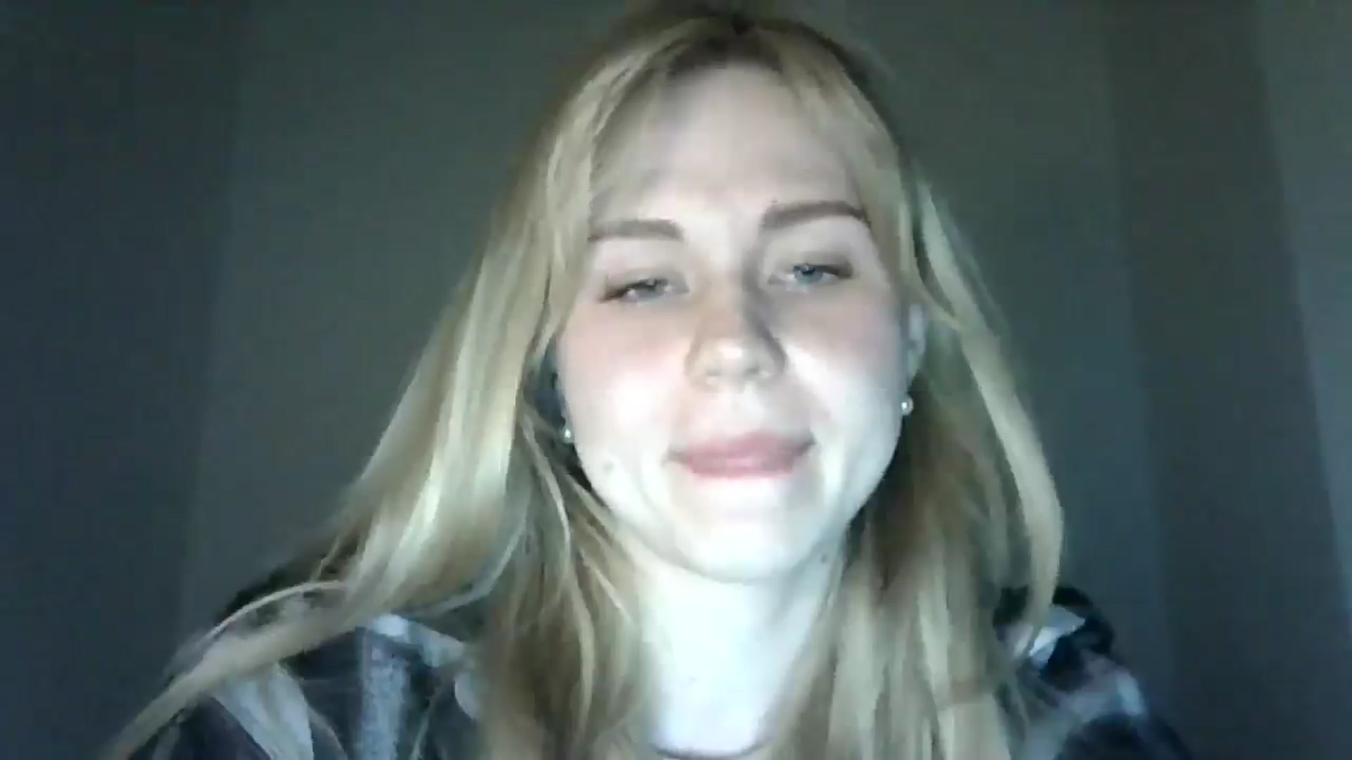 Gallery image thumbnail from Sweet_Lipsss_'s myfreecams stream on, 04/20/2025, 19:13 image 11 of 20