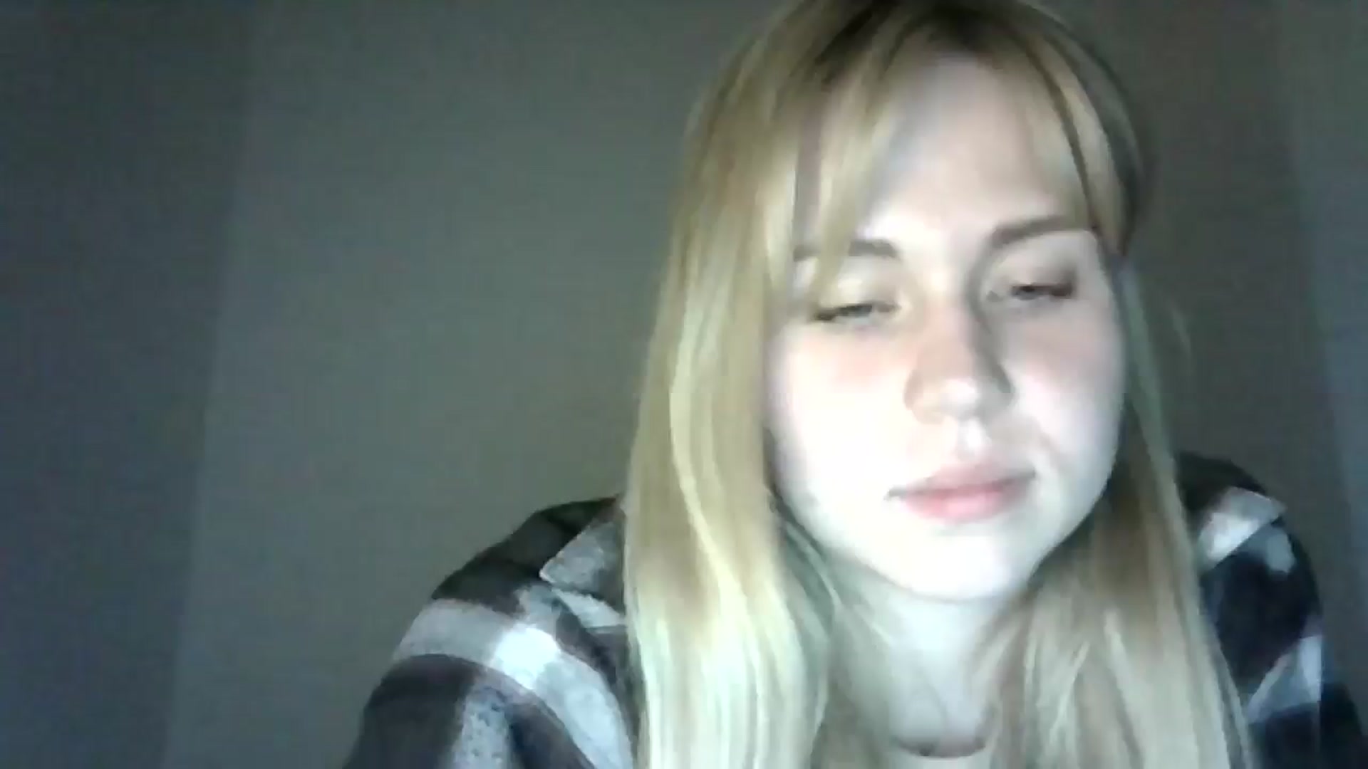 Gallery image thumbnail from Sweet_Lipsss_'s myfreecams stream on, 04/20/2025, 19:13 image 20 of 20