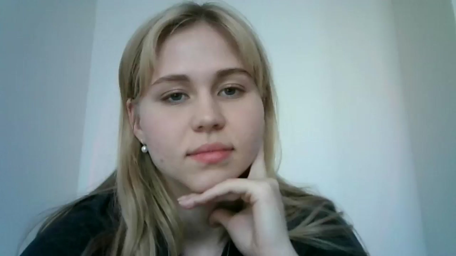 Gallery image thumbnail from Sweet_Lipsss_'s myfreecams stream on, 04/21/2025, 11:29 image 15 of 20