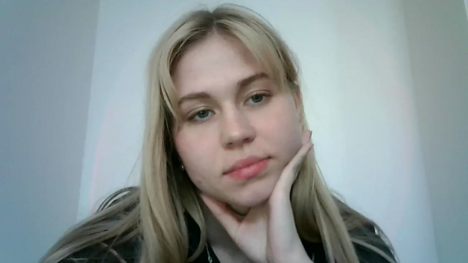 Gallery image thumbnail from Sweet_Lipsss_'s myfreecams stream on, 04/21/2025, 11:29 image 8 of 20