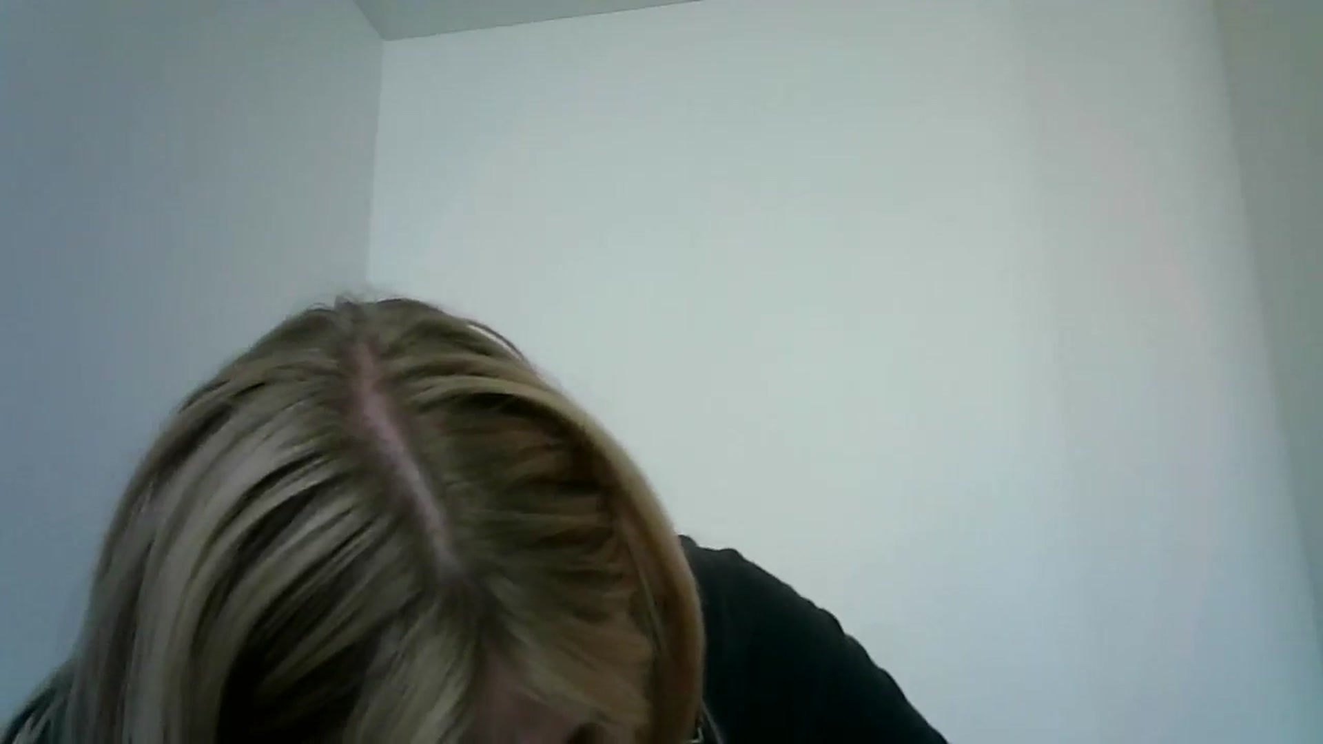 Gallery image thumbnail from Sweet_Lipsss_'s myfreecams stream on, 04/21/2025, 12:07 image 3 of 20