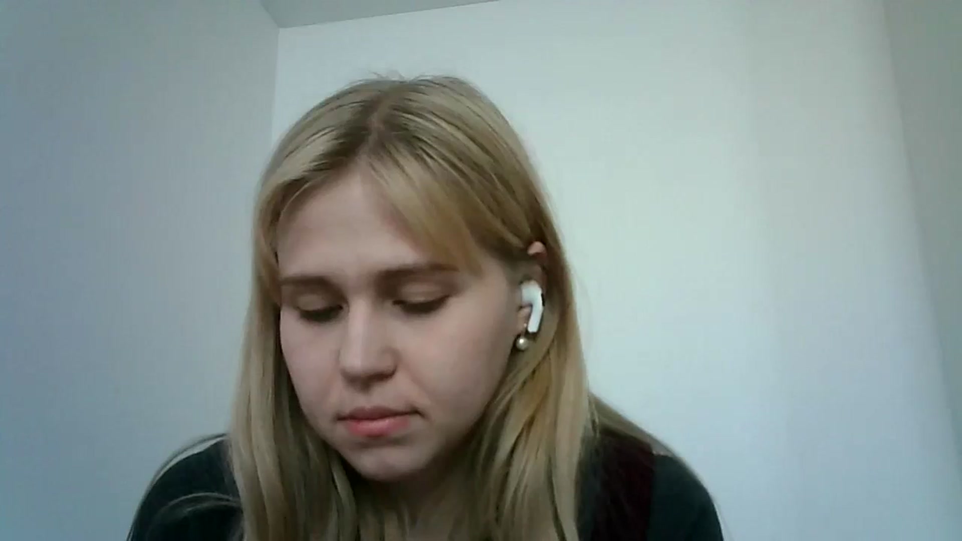 Gallery image thumbnail from Sweet_Lipsss_'s myfreecams stream on, 04/21/2025, 12:07 image 8 of 20