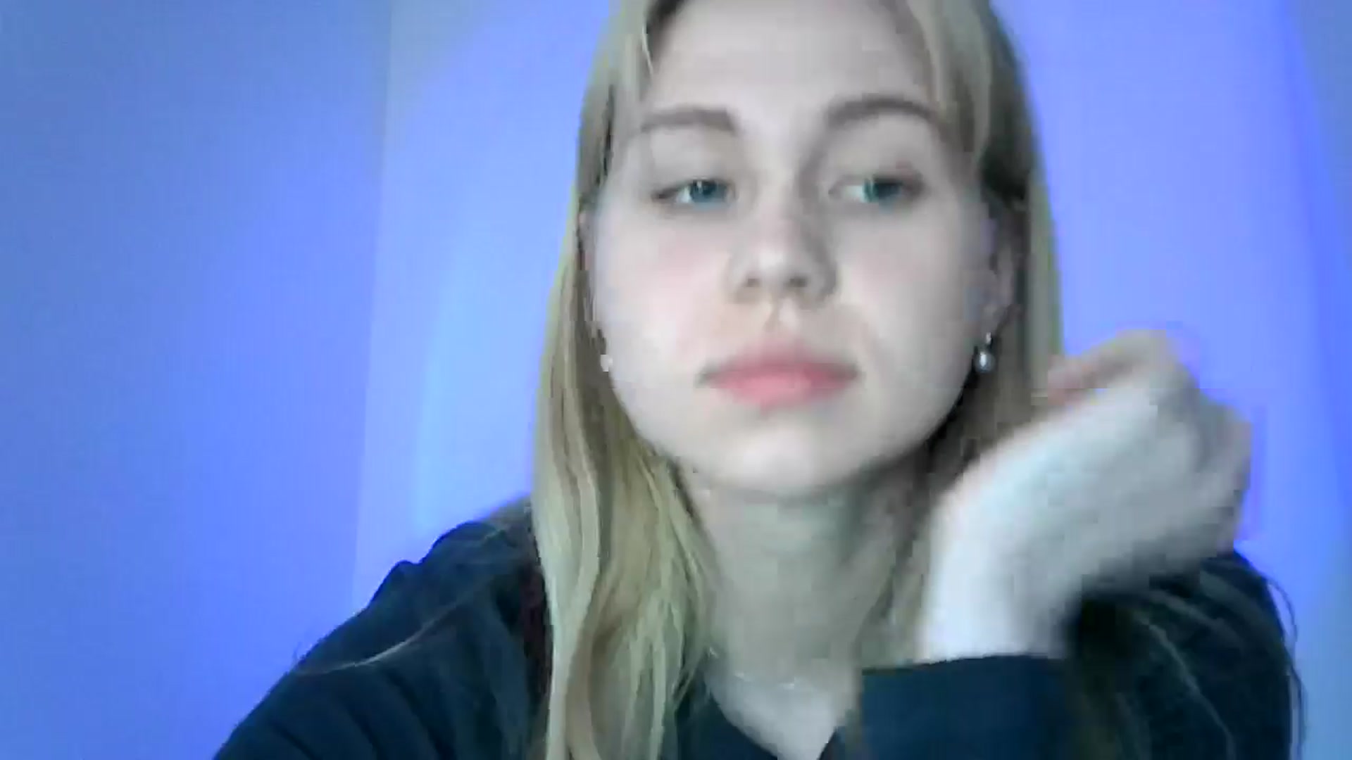 Gallery image thumbnail from Sweet_Lipsss_'s myfreecams stream on, 04/21/2025, 13:33 image 13 of 20