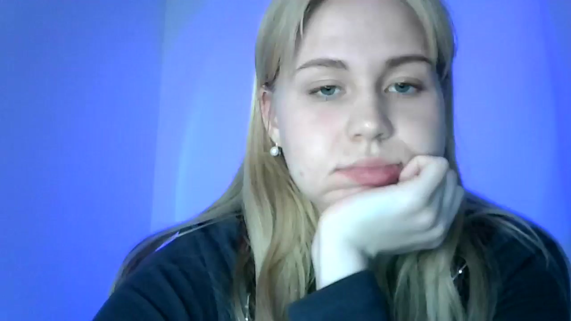 Gallery image thumbnail from Sweet_Lipsss_'s myfreecams stream on, 04/21/2025, 13:33 image 1 of 20