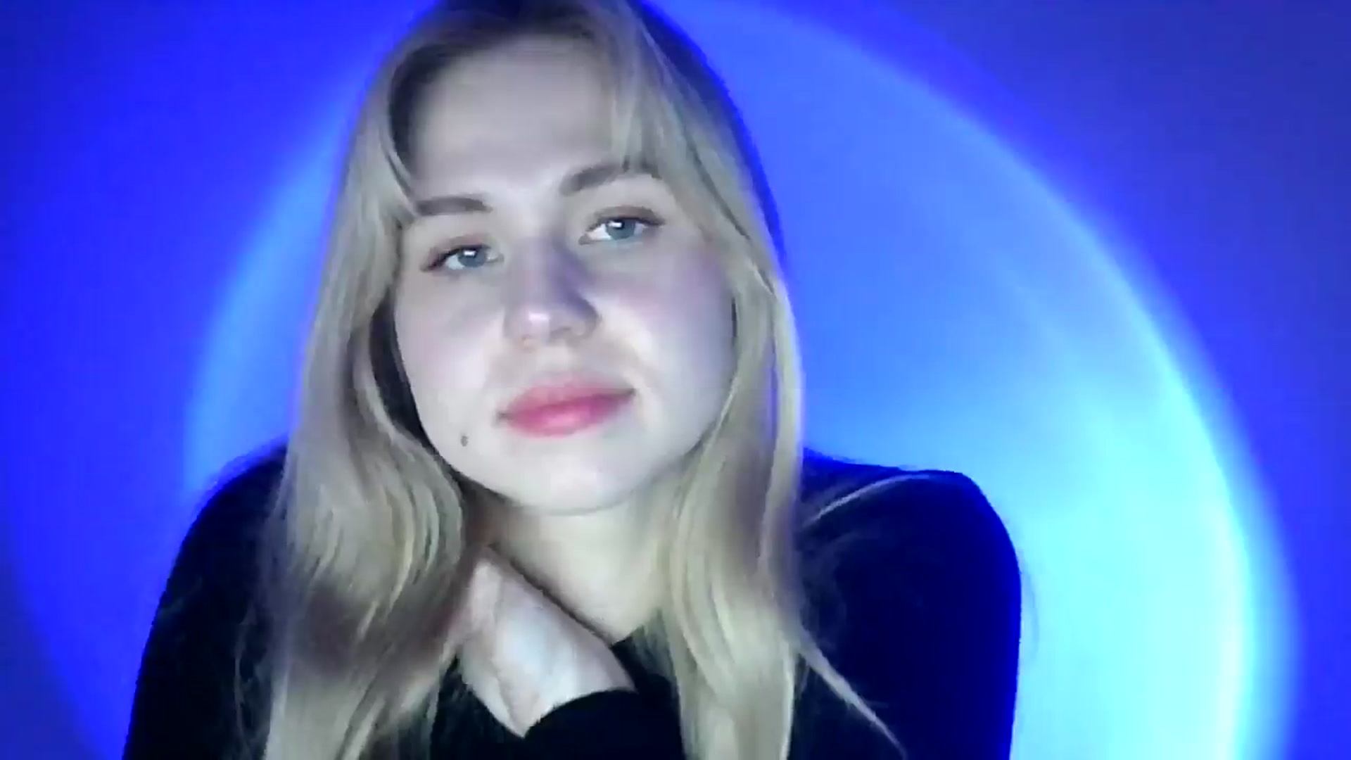 Gallery image thumbnail from Sweet_Lipsss_'s myfreecams stream on, 05/09/2025, 16:57 image 12 of 20