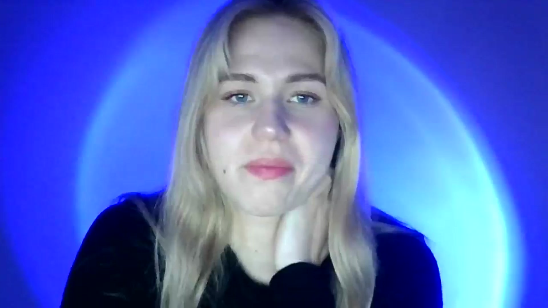 Gallery image thumbnail from Sweet_Lipsss_'s myfreecams stream on, 05/09/2025, 16:57 image 4 of 20