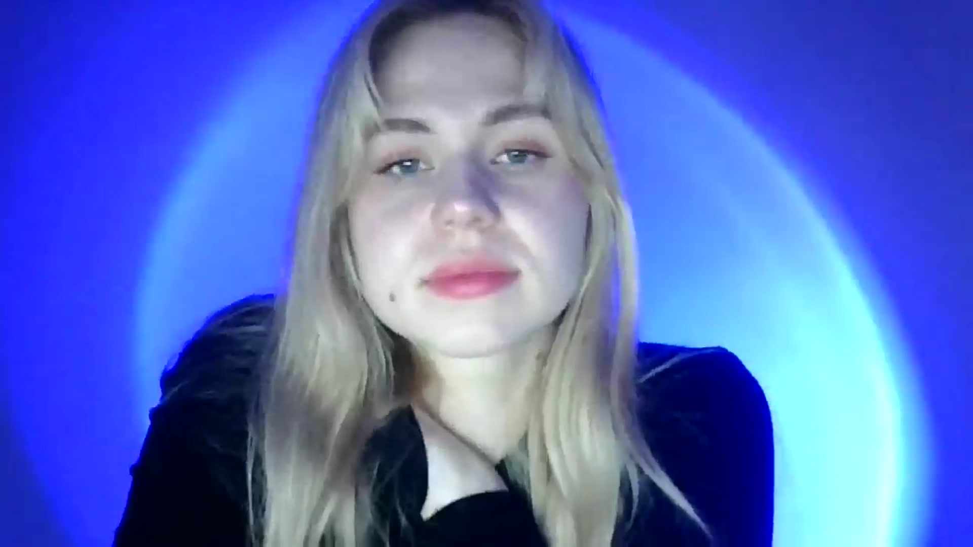 Gallery image thumbnail from Sweet_Lipsss_'s myfreecams stream on, 05/09/2025, 16:57 image 14 of 20