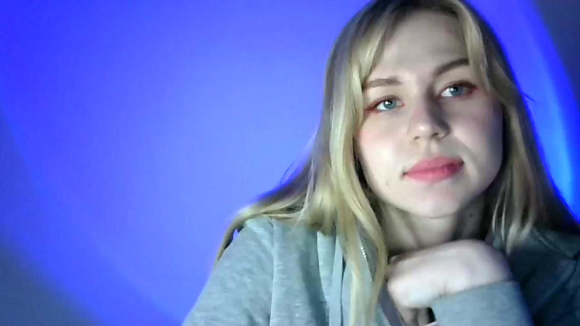 Gallery image thumbnail from Sweet_Lipsss_'s myfreecams stream on, 05/12/2025, 18:14 image 19 of 20