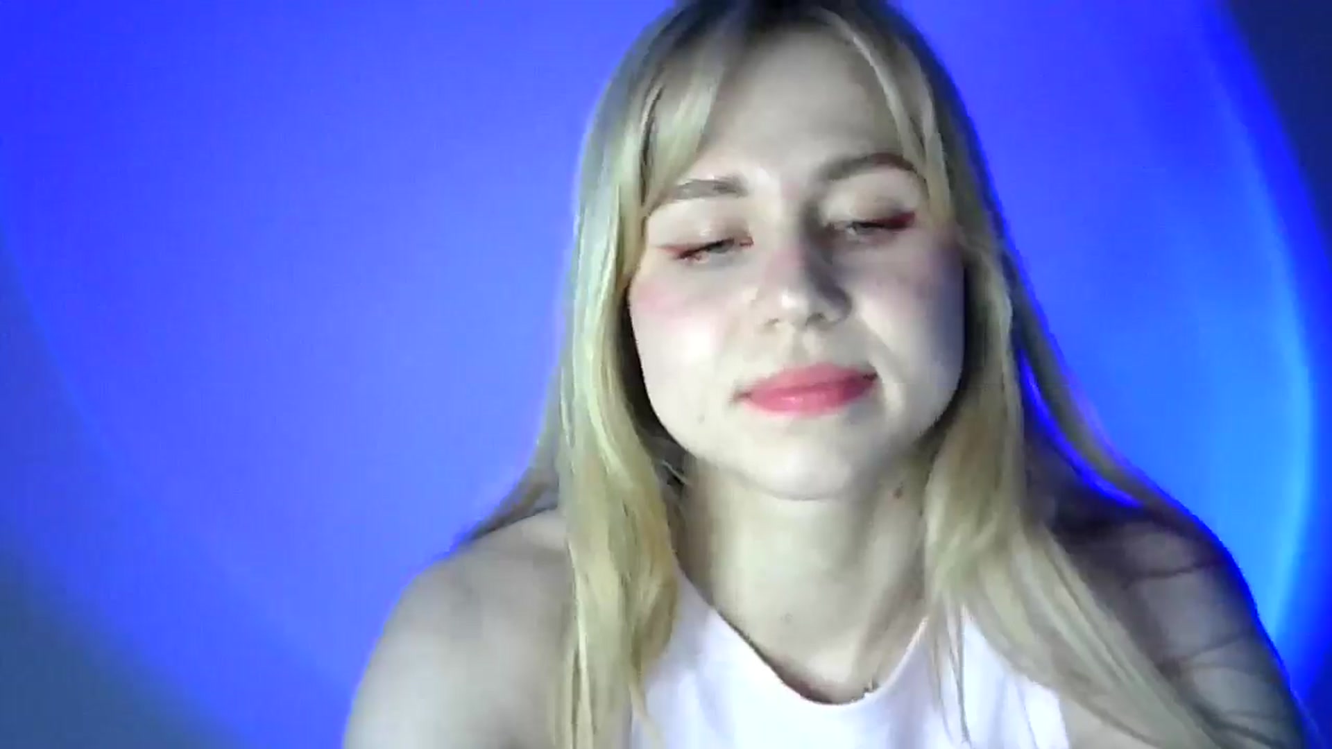 Gallery image thumbnail from Sweet_Lipsss_'s myfreecams stream on, 05/12/2025, 18:14 image 8 of 20
