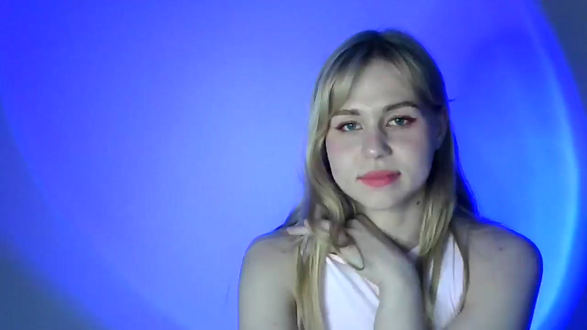 Gallery image thumbnail from Sweet_Lipsss_'s myfreecams stream on, 05/12/2025, 18:14 image 10 of 20