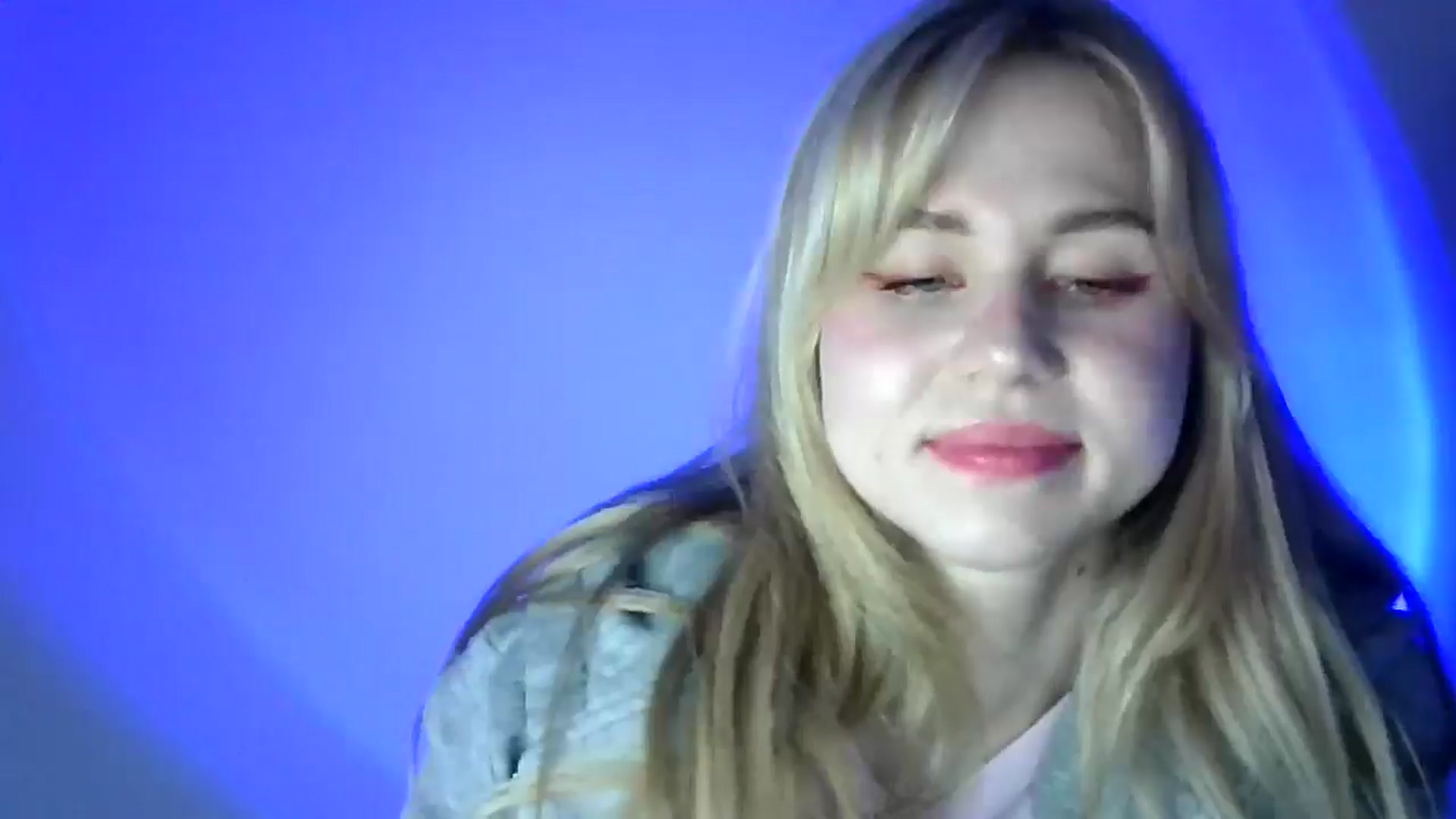 Gallery image thumbnail from Sweet_Lipsss_'s myfreecams stream on, 05/12/2025, 18:14 image 3 of 20