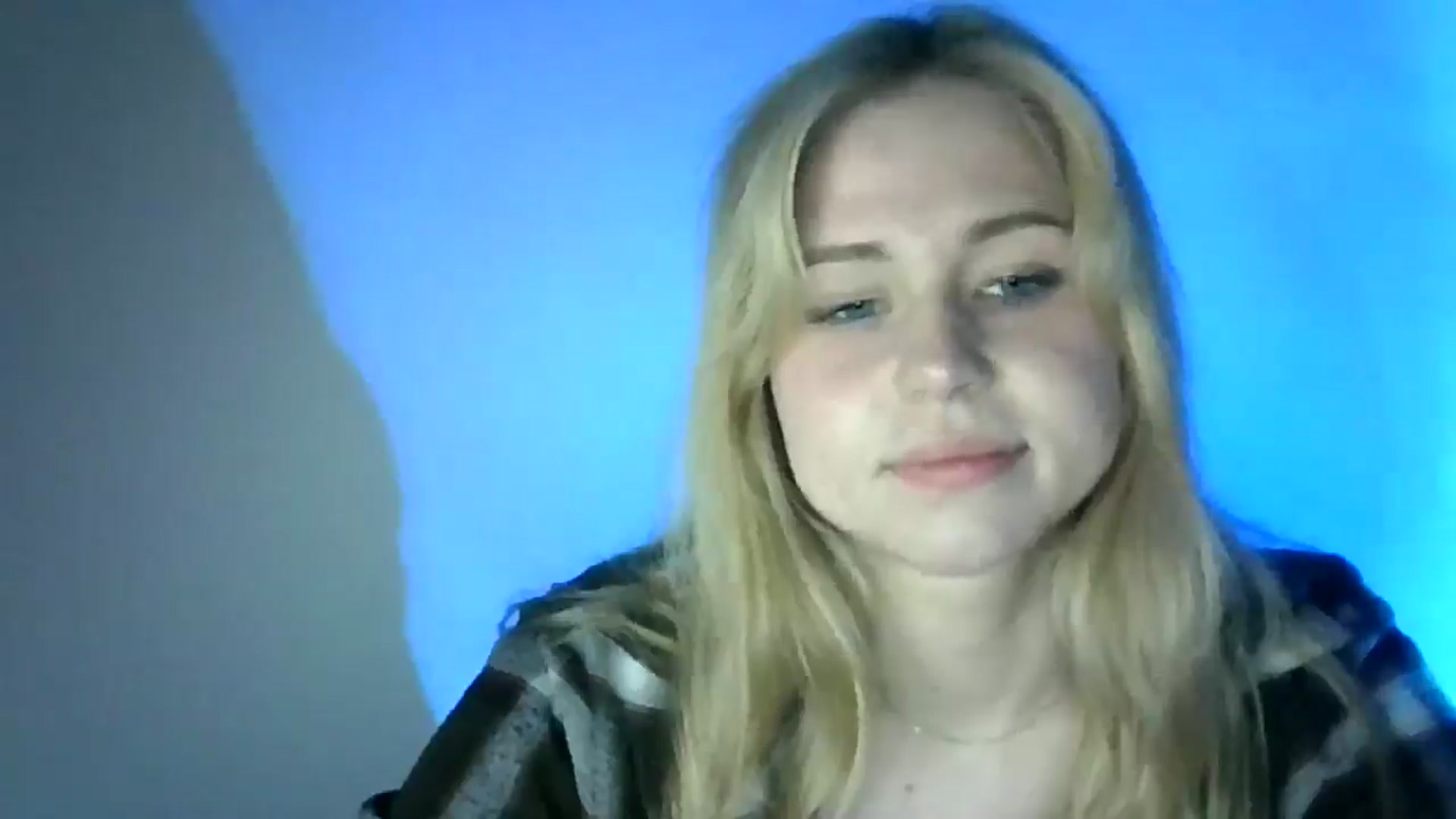 Gallery image thumbnail from Sweet_Lipsss_'s myfreecams stream on, 05/20/2025, 17:38 image 8 of 20