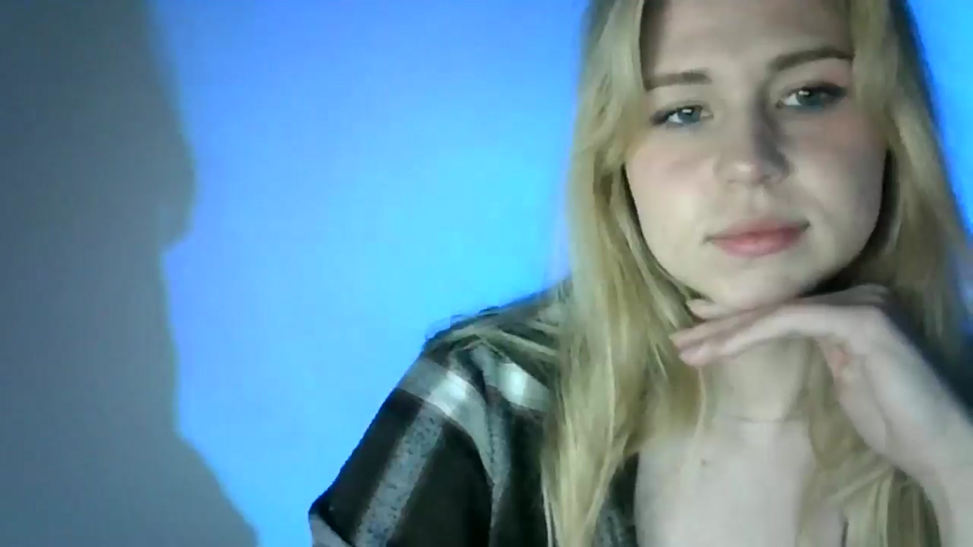 Gallery image thumbnail from Sweet_Lipsss_'s myfreecams stream on, 05/20/2025, 17:38 image 7 of 20