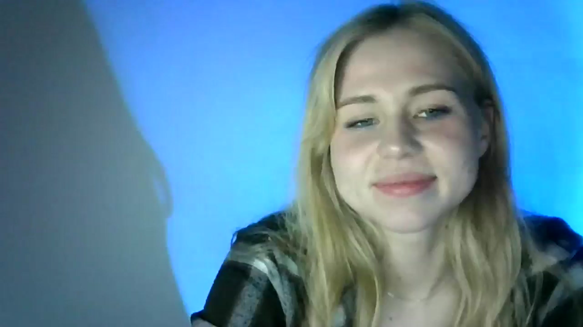 Gallery image thumbnail from Sweet_Lipsss_'s myfreecams stream on, 05/20/2025, 17:38 image 10 of 20