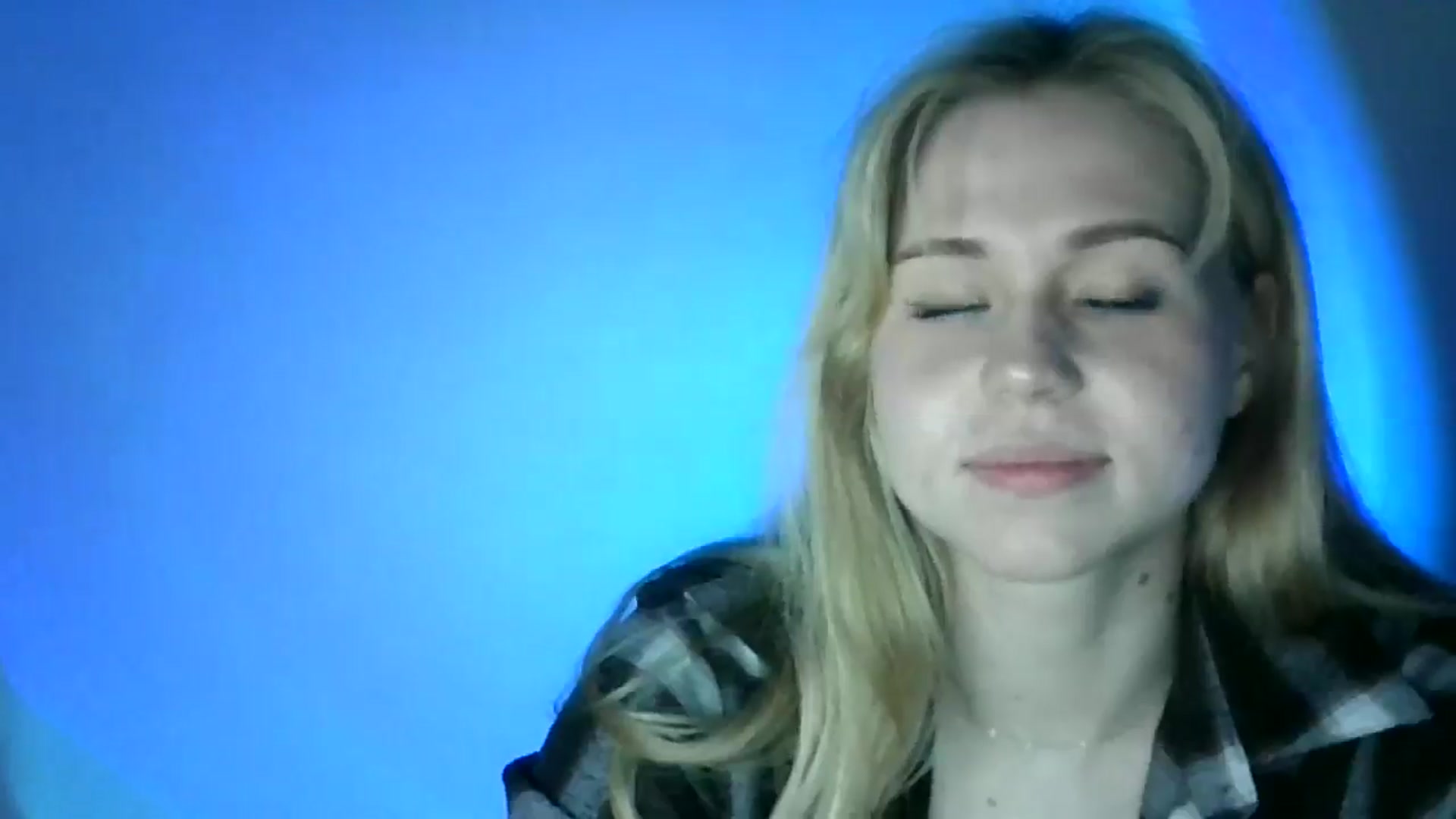 Gallery image thumbnail from Sweet_Lipsss_'s myfreecams stream on, 05/20/2025, 17:38 image 16 of 20