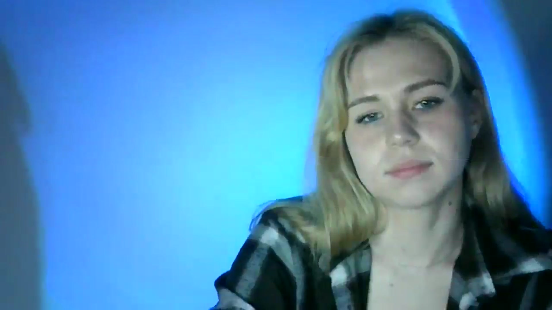 Gallery image thumbnail from Sweet_Lipsss_'s myfreecams stream on, 05/20/2025, 17:38 image 15 of 20