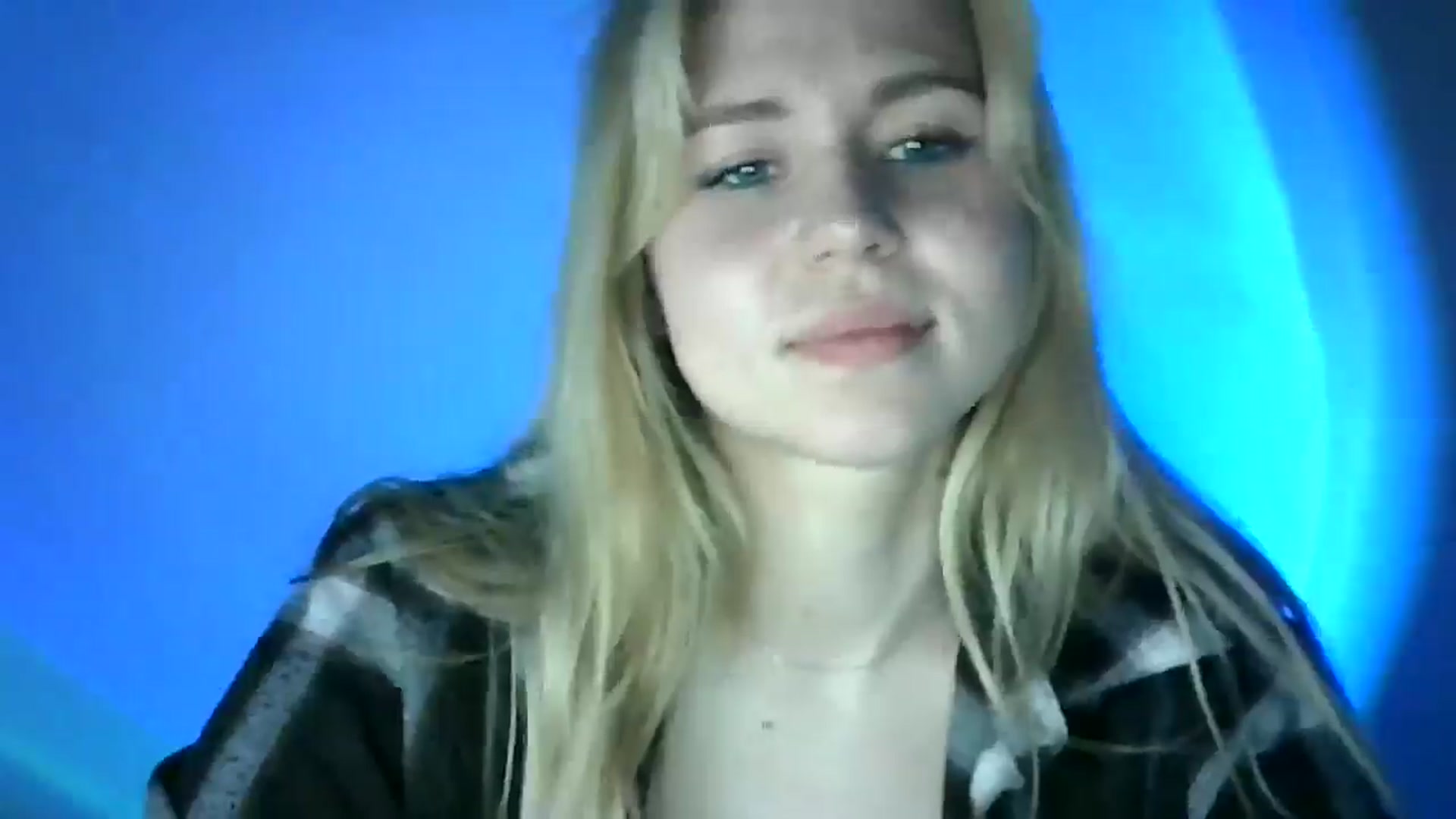 Gallery image thumbnail from Sweet_Lipsss_'s myfreecams stream on, 05/20/2025, 19:55 image 3 of 20