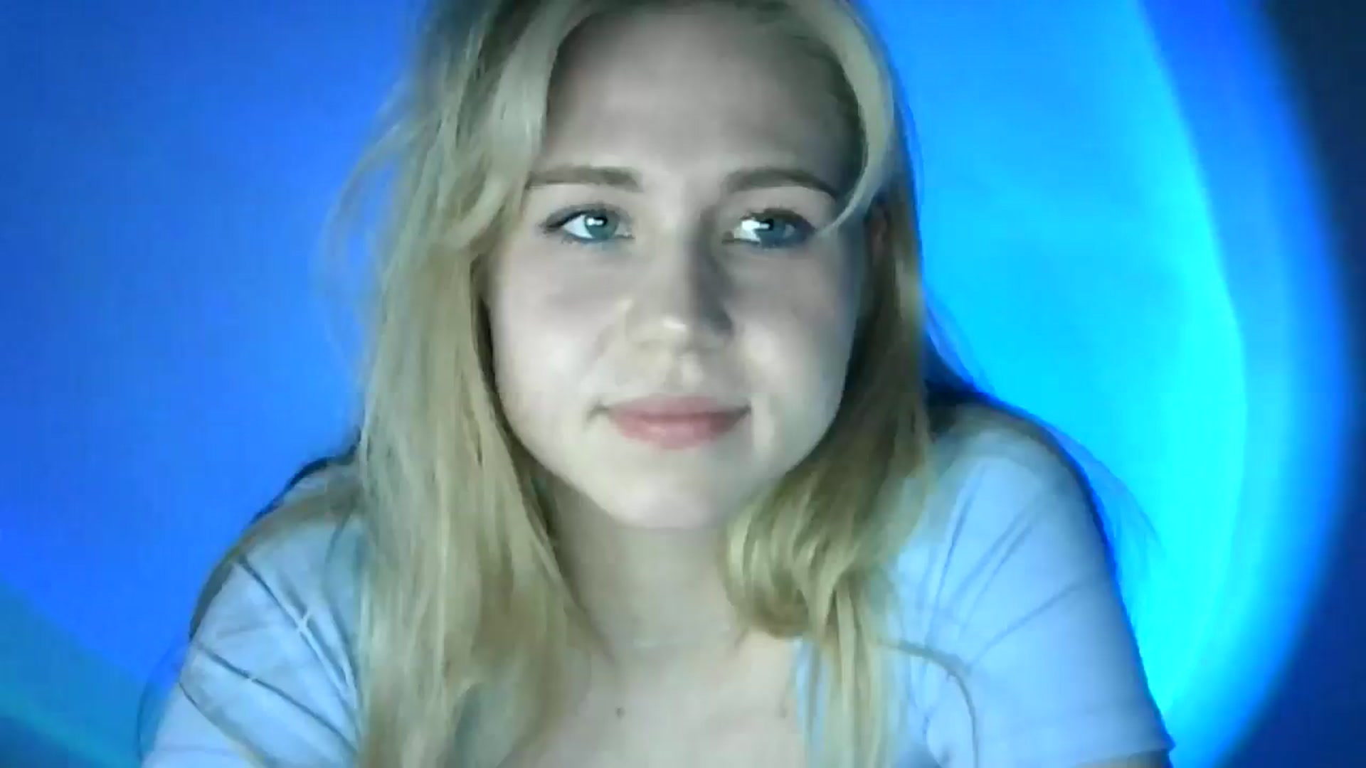 Gallery image thumbnail from Sweet_Lipsss_'s myfreecams stream on, 05/20/2025, 19:55 image 8 of 20