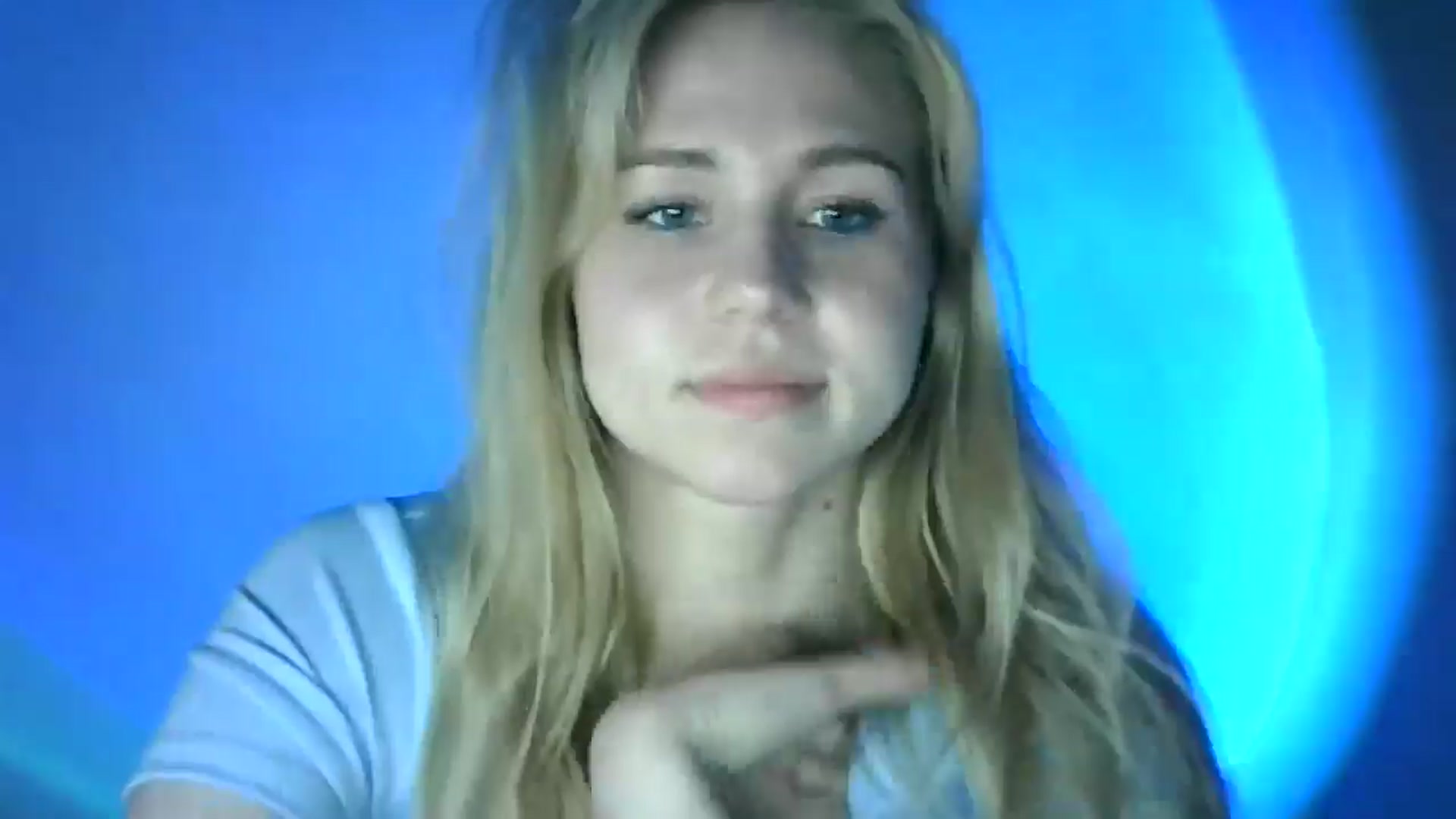 Gallery image thumbnail from Sweet_Lipsss_'s myfreecams stream on, 05/20/2025, 19:55 image 13 of 20