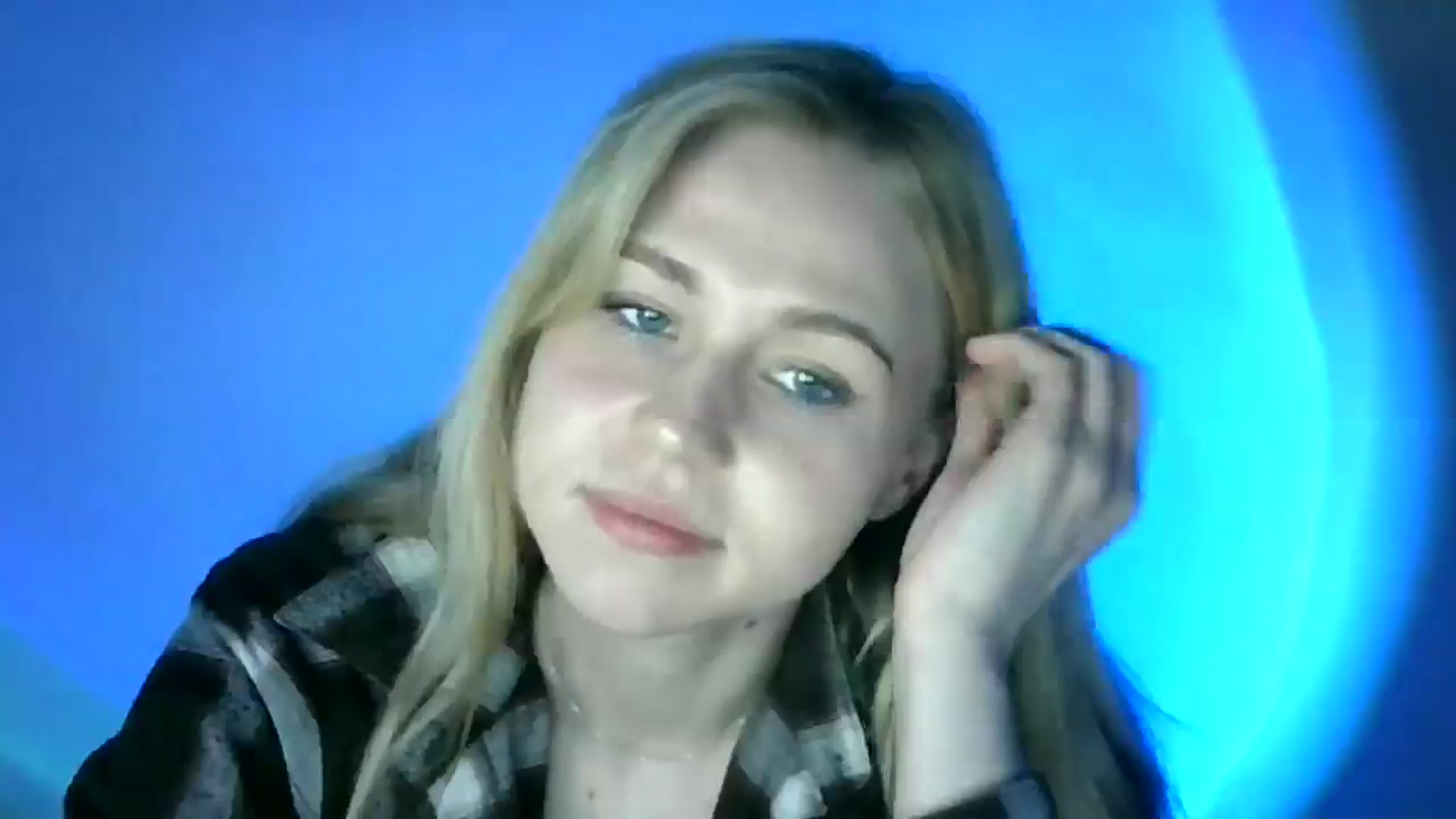 Gallery image thumbnail from Sweet_Lipsss_'s myfreecams stream on, 05/20/2025, 19:55 image 20 of 20