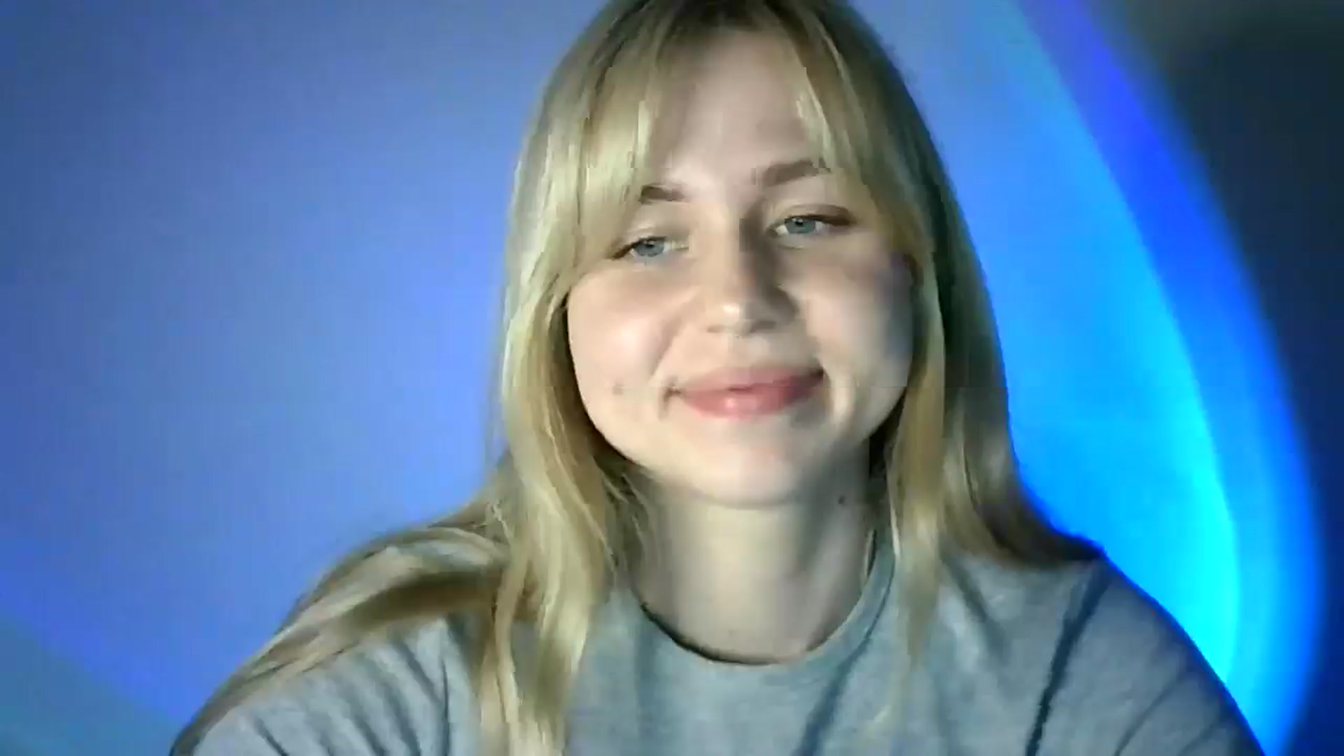 Gallery image thumbnail from Sweet_Lipsss_'s myfreecams stream on, 05/26/2025, 17:42 image 10 of 20