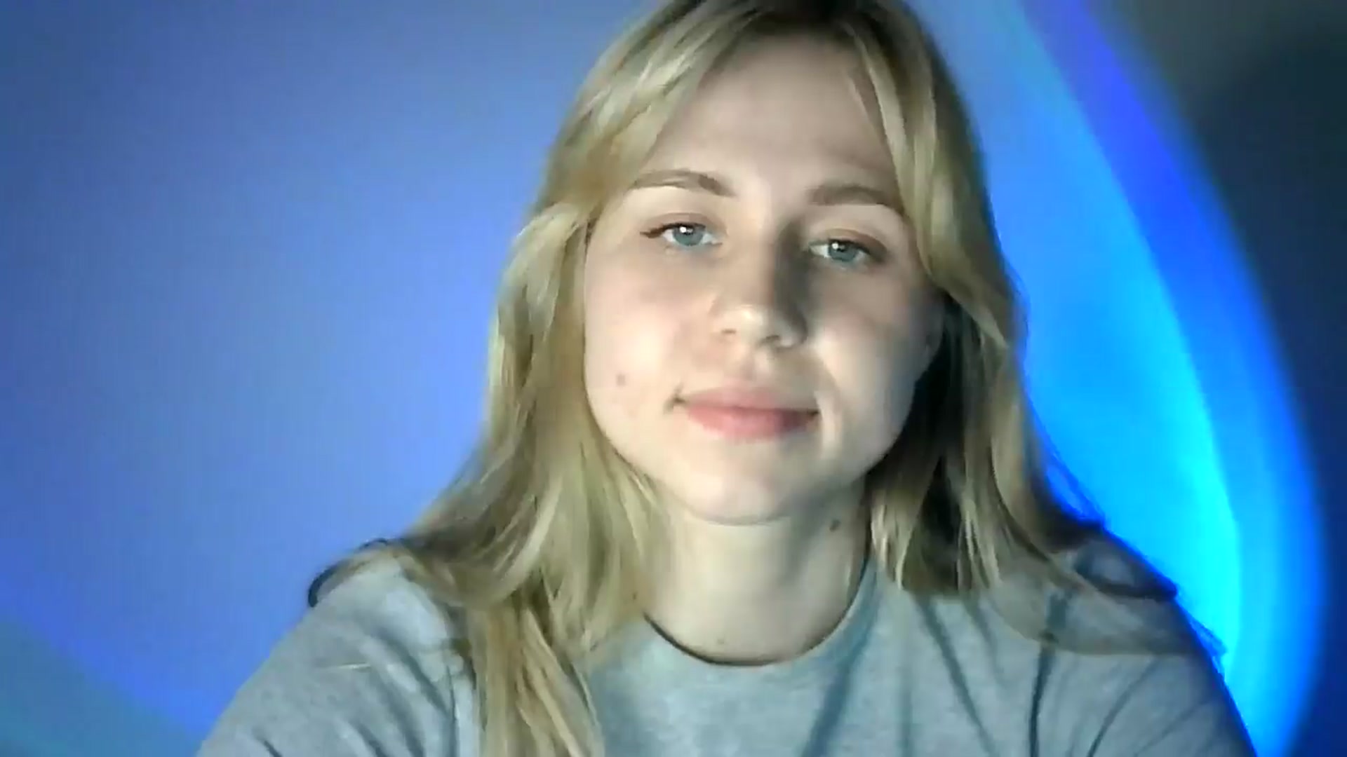 Gallery image thumbnail from Sweet_Lipsss_'s myfreecams stream on, 05/26/2025, 17:42 image 17 of 20