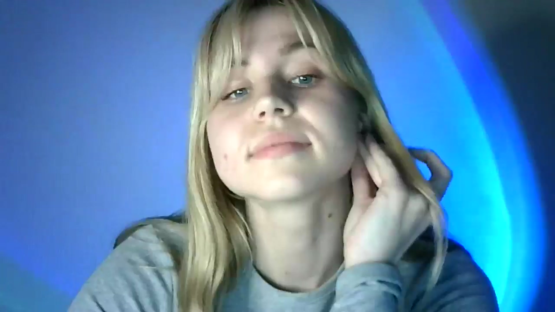 Gallery image thumbnail from Sweet_Lipsss_'s myfreecams stream on, 05/26/2025, 17:42 image 15 of 20