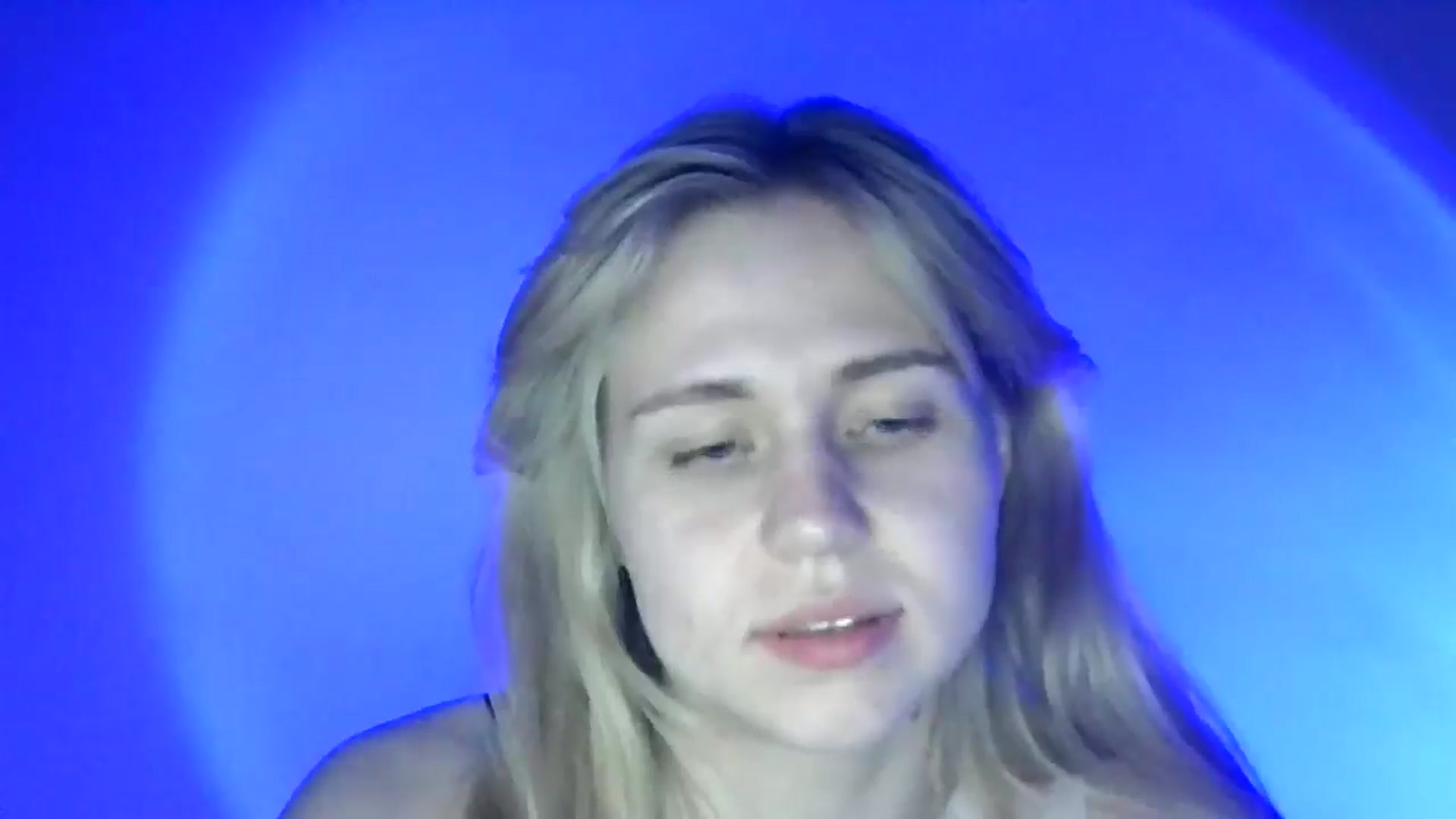 Gallery image thumbnail from Sweet_Lipsss_'s myfreecams stream on, 06/04/2025, 19:39 image 15 of 20