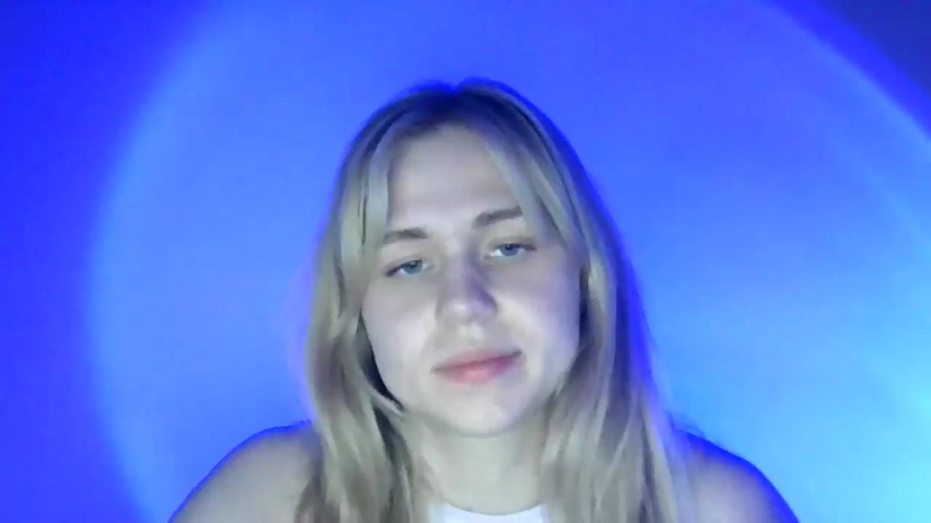 Gallery image thumbnail from Sweet_Lipsss_'s myfreecams stream on, 06/04/2025, 19:39 image 11 of 20