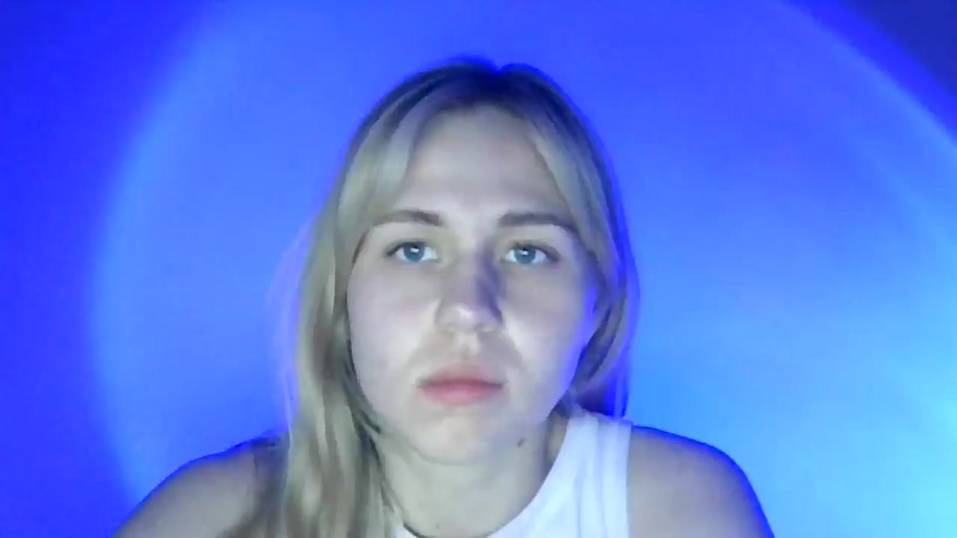 Gallery image thumbnail from Sweet_Lipsss_'s myfreecams stream on, 06/04/2025, 19:39 image 13 of 20