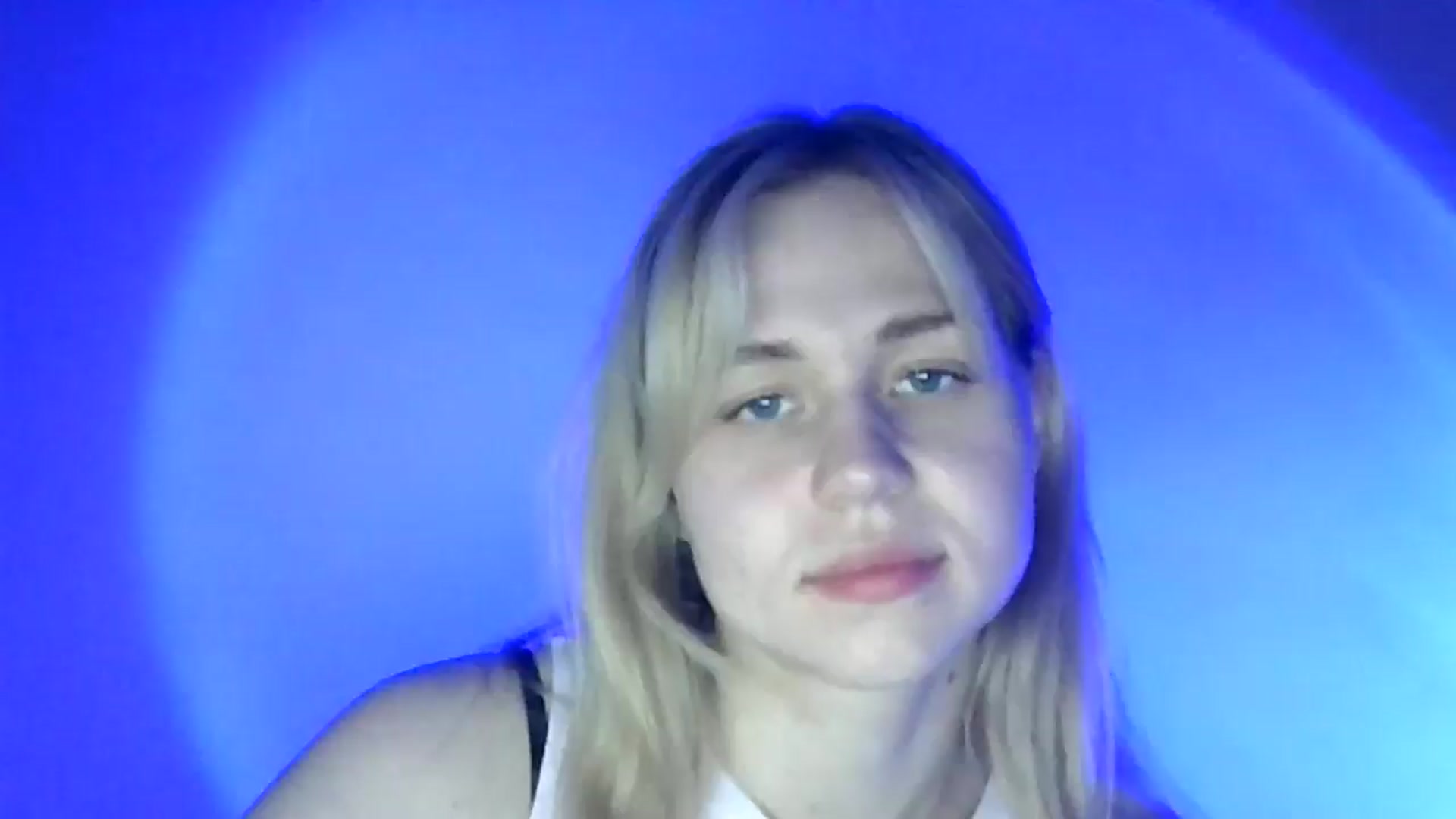 Gallery image thumbnail from Sweet_Lipsss_'s myfreecams stream on, 06/04/2025, 19:39 image 7 of 20