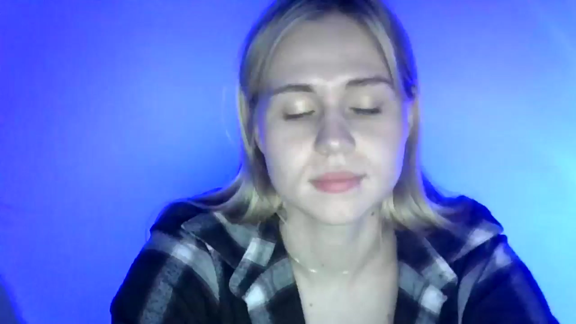 Gallery image thumbnail from Sweet_Lipsss_'s myfreecams stream on, 06/17/2025, 18:38 image 12 of 20