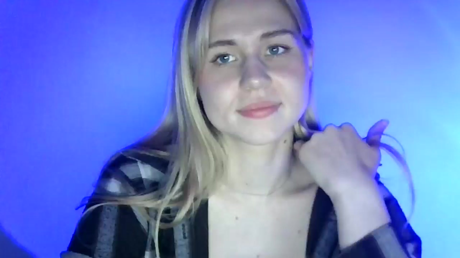 Gallery image thumbnail from Sweet_Lipsss_'s myfreecams stream on, 06/17/2025, 18:38 image 8 of 20