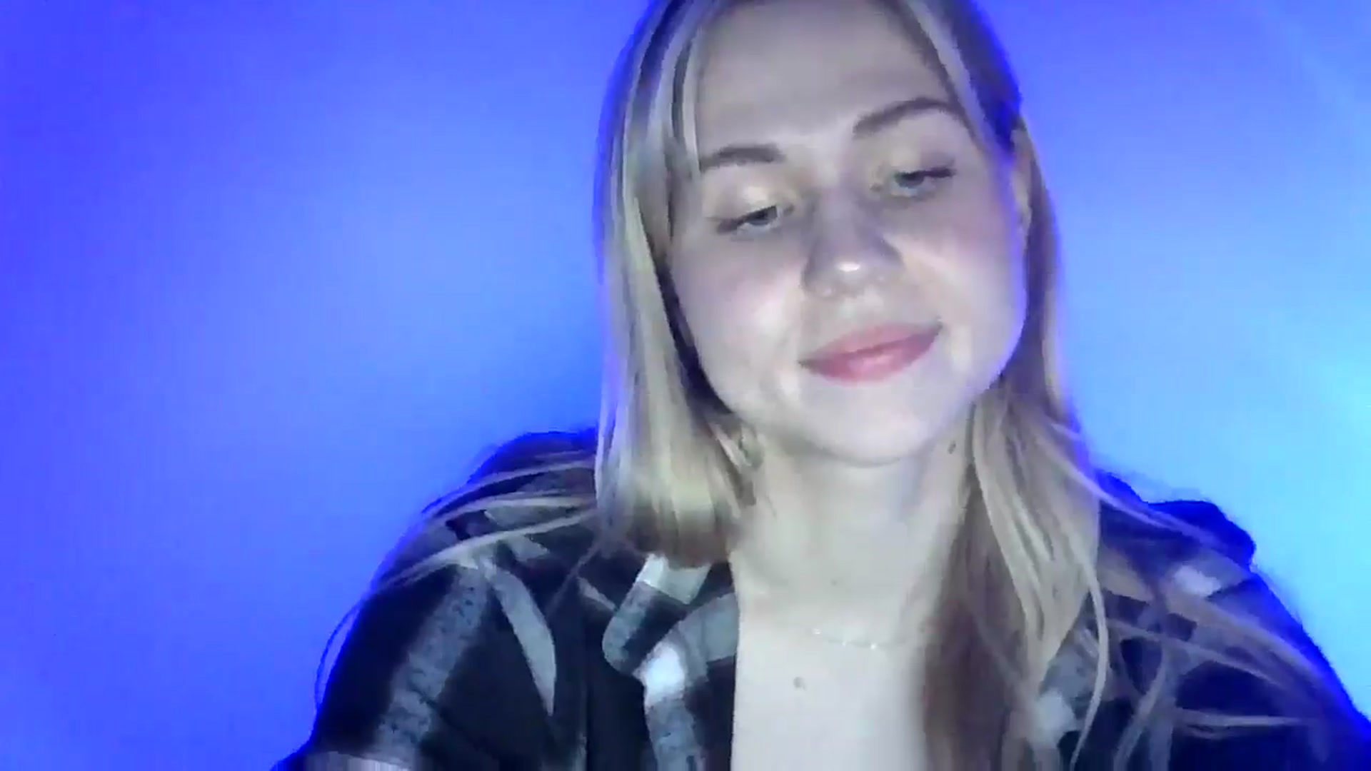 Gallery image thumbnail from Sweet_Lipsss_'s myfreecams stream on, 06/17/2025, 18:38 image 2 of 20