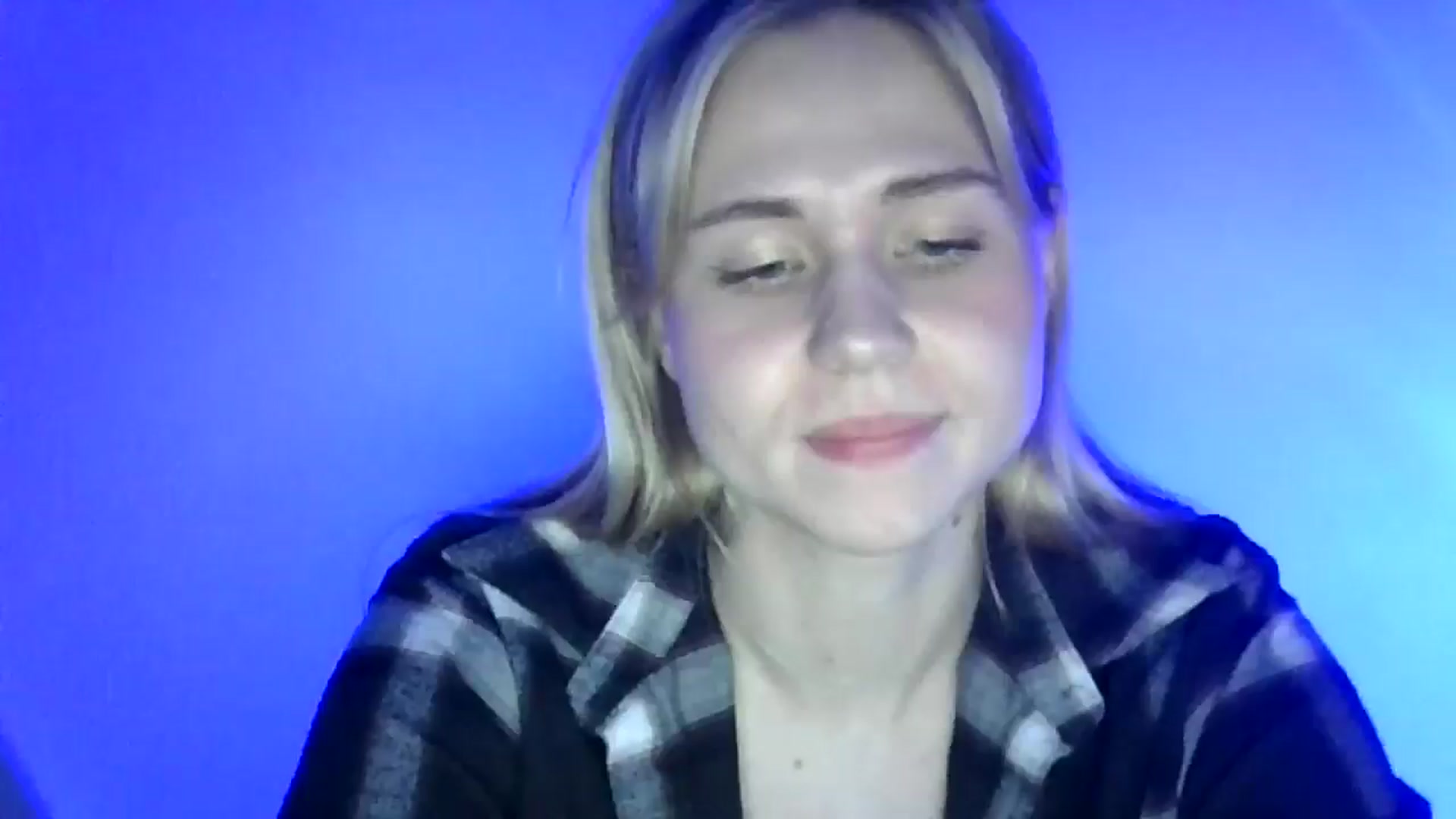 Gallery image thumbnail from Sweet_Lipsss_'s myfreecams stream on, 06/17/2025, 18:38 image 11 of 20