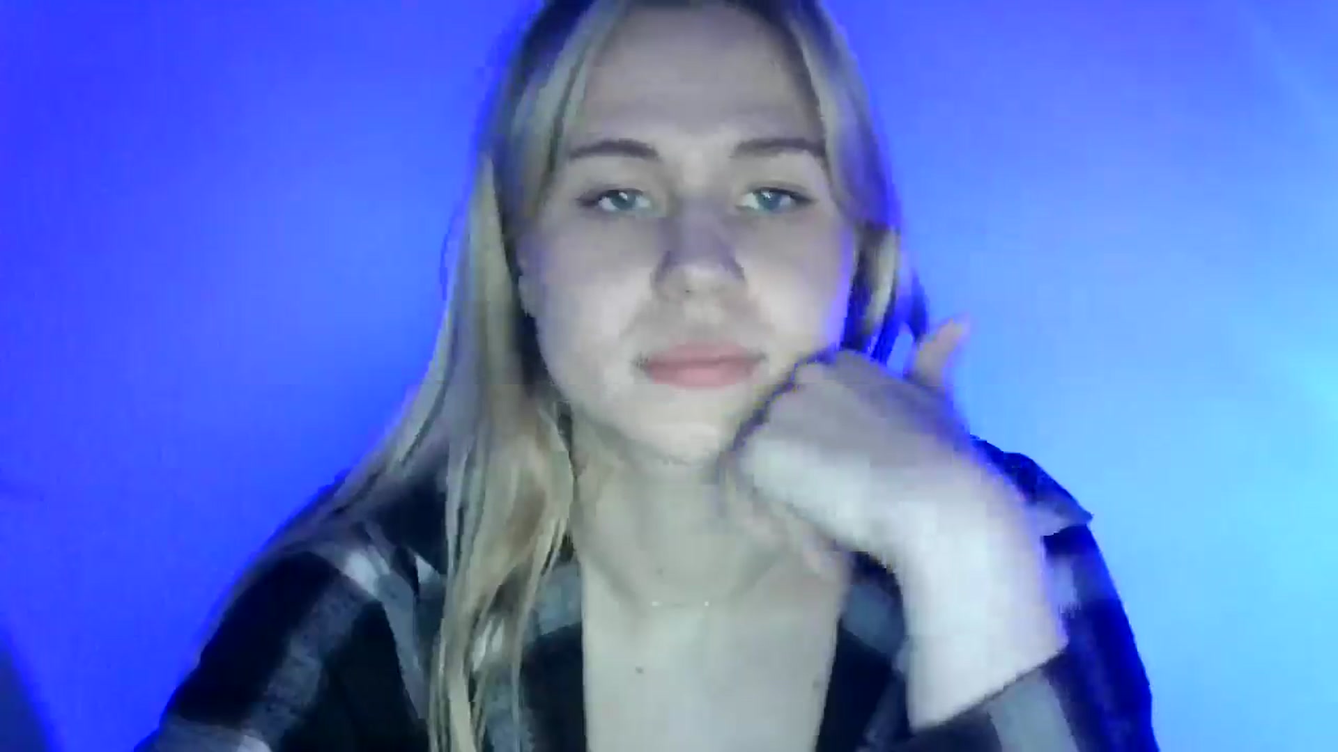Gallery image thumbnail from Sweet_Lipsss_'s myfreecams stream on, 06/17/2025, 18:38 image 14 of 20
