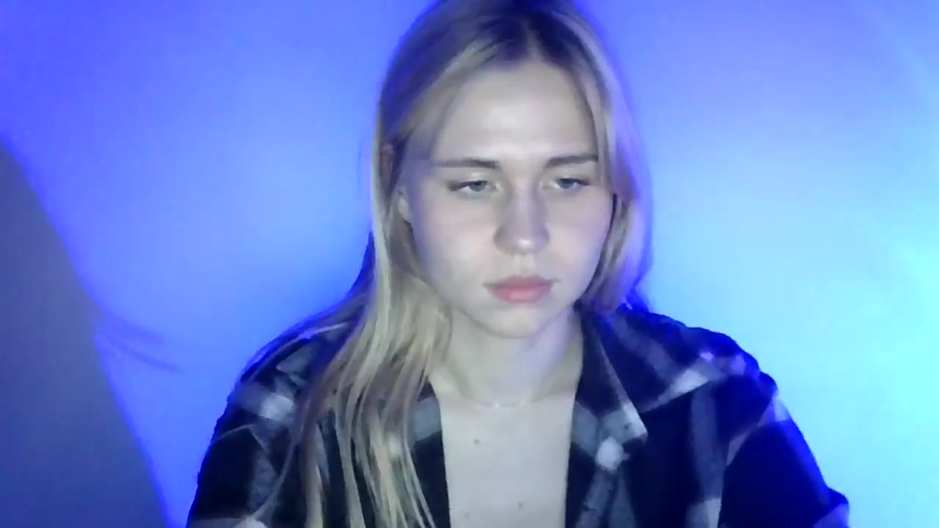 Gallery image thumbnail from Sweet_Lipsss_'s myfreecams stream on, 06/17/2025, 18:38 image 17 of 20