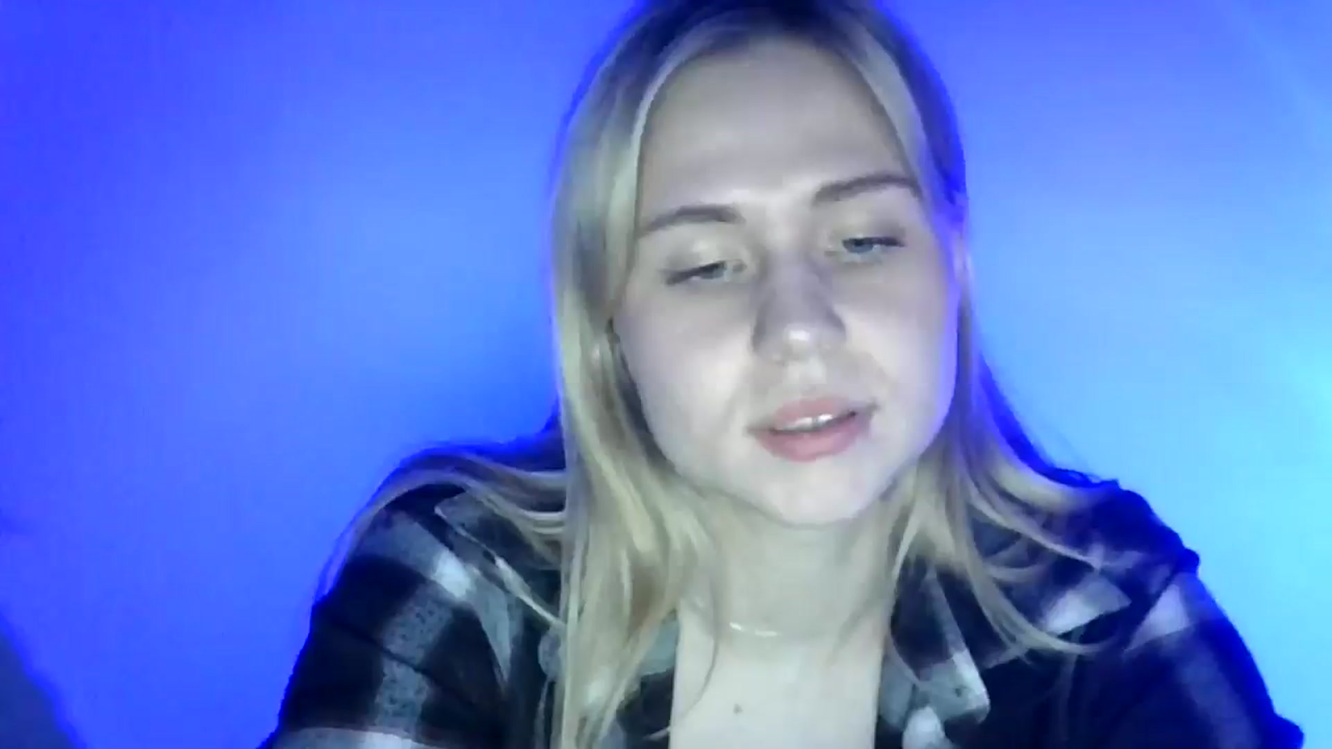 Gallery image thumbnail from Sweet_Lipsss_'s myfreecams stream on, 06/17/2025, 18:38 image 20 of 20