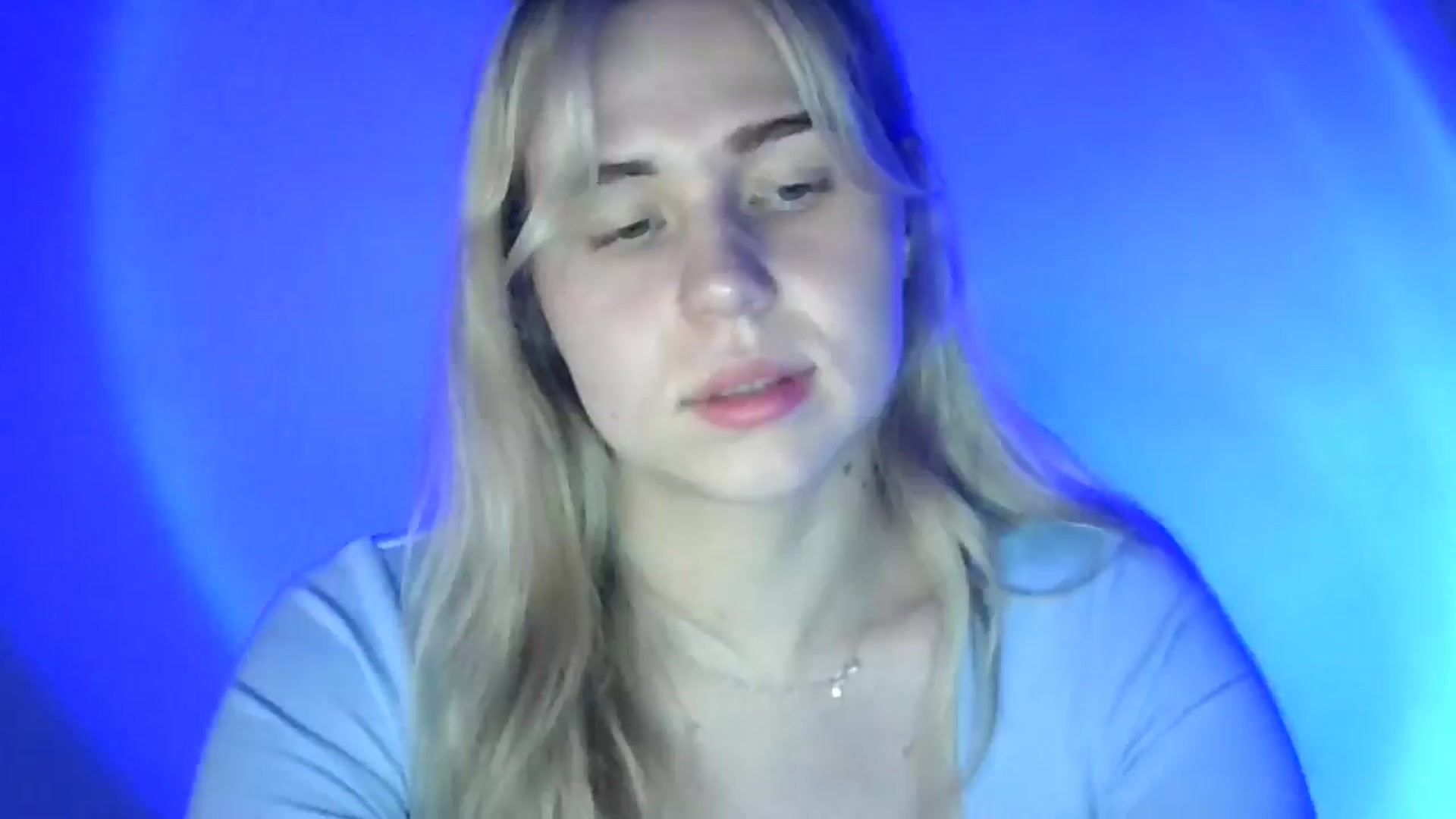Gallery image thumbnail from Sweet_Lipsss_'s myfreecams stream on, 07/08/2025, 19:06 image 19 of 20