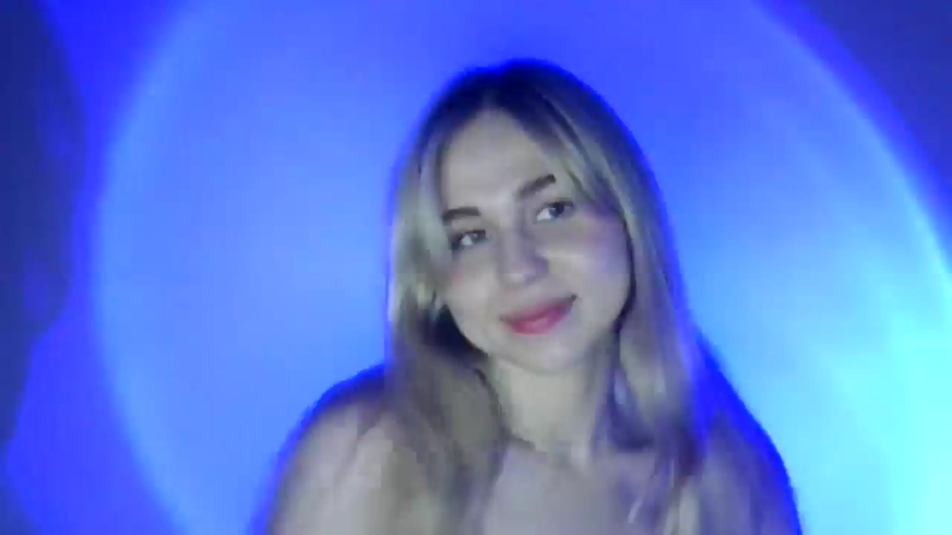 Gallery image thumbnail from Sweet_Lipsss_'s myfreecams stream on, 07/09/2025, 18:35 image 11 of 20