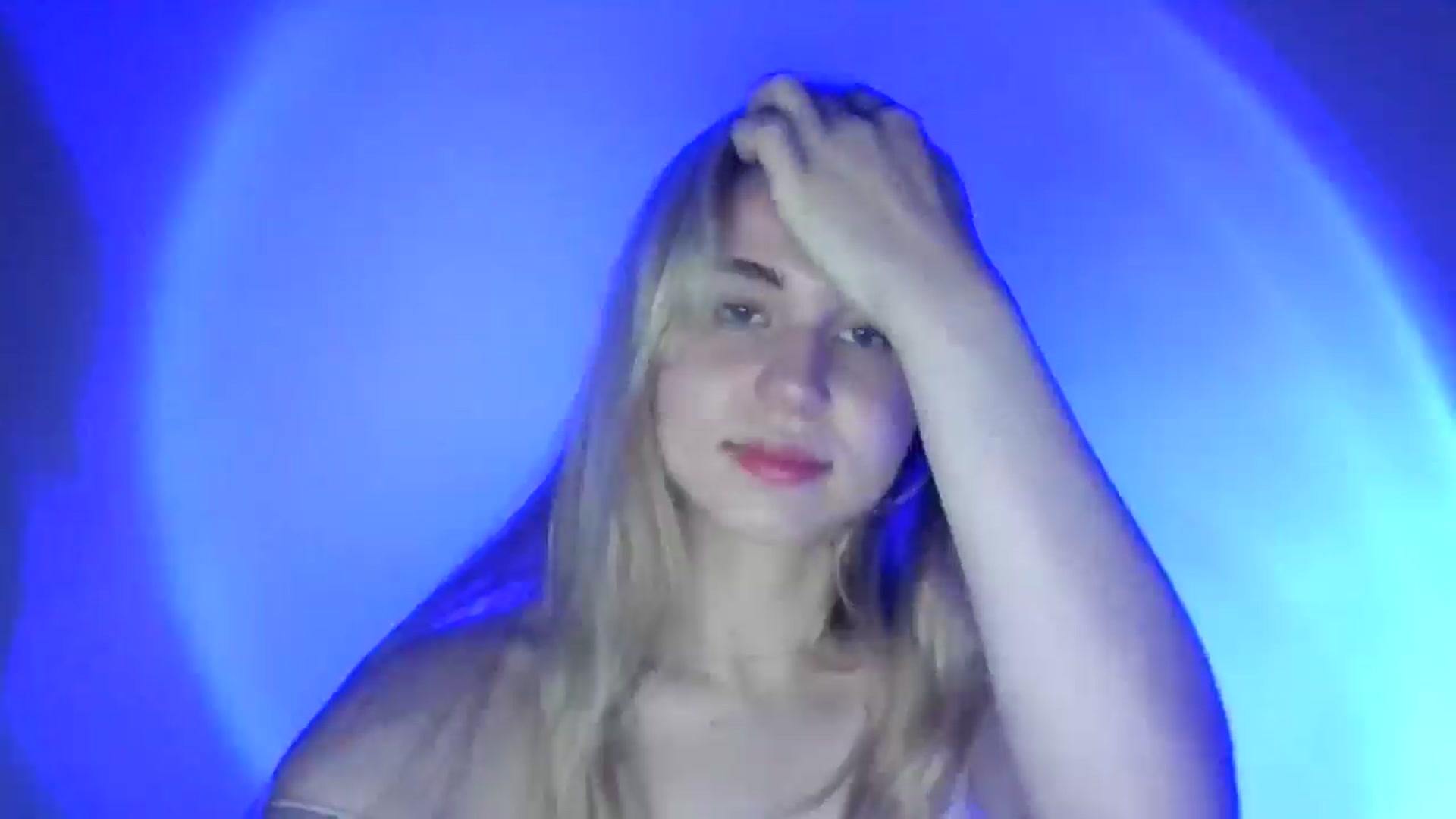 Gallery image thumbnail from Sweet_Lipsss_'s myfreecams stream on, 07/09/2025, 18:35 image 14 of 20