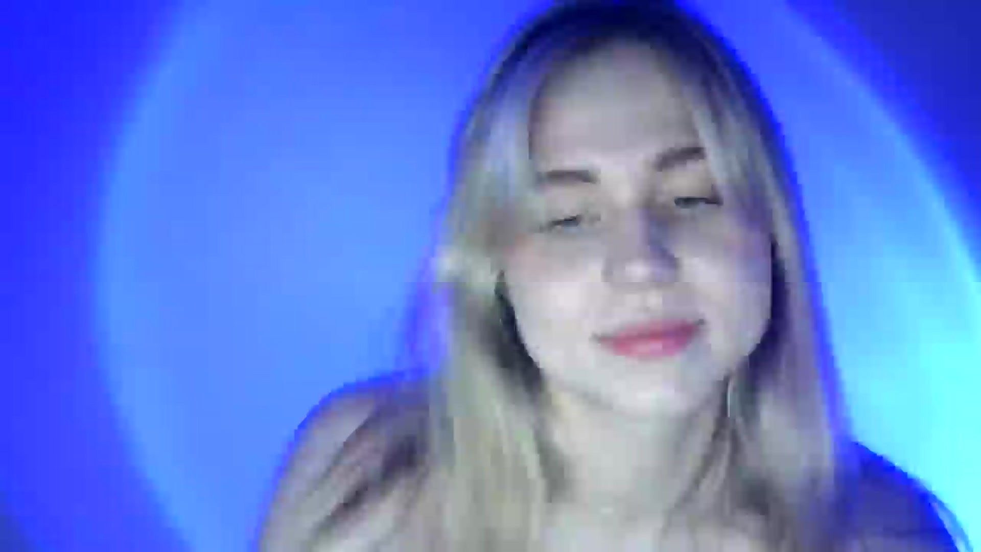 Gallery image thumbnail from Sweet_Lipsss_'s myfreecams stream on, 07/09/2025, 18:35 image 15 of 20