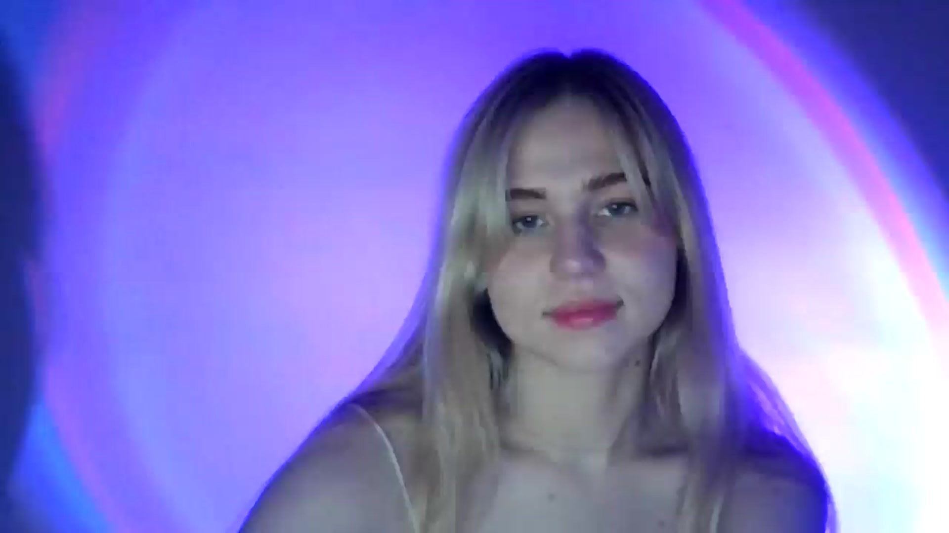 Gallery image thumbnail from Sweet_Lipsss_'s myfreecams stream on, 07/09/2025, 18:35 image 1 of 20