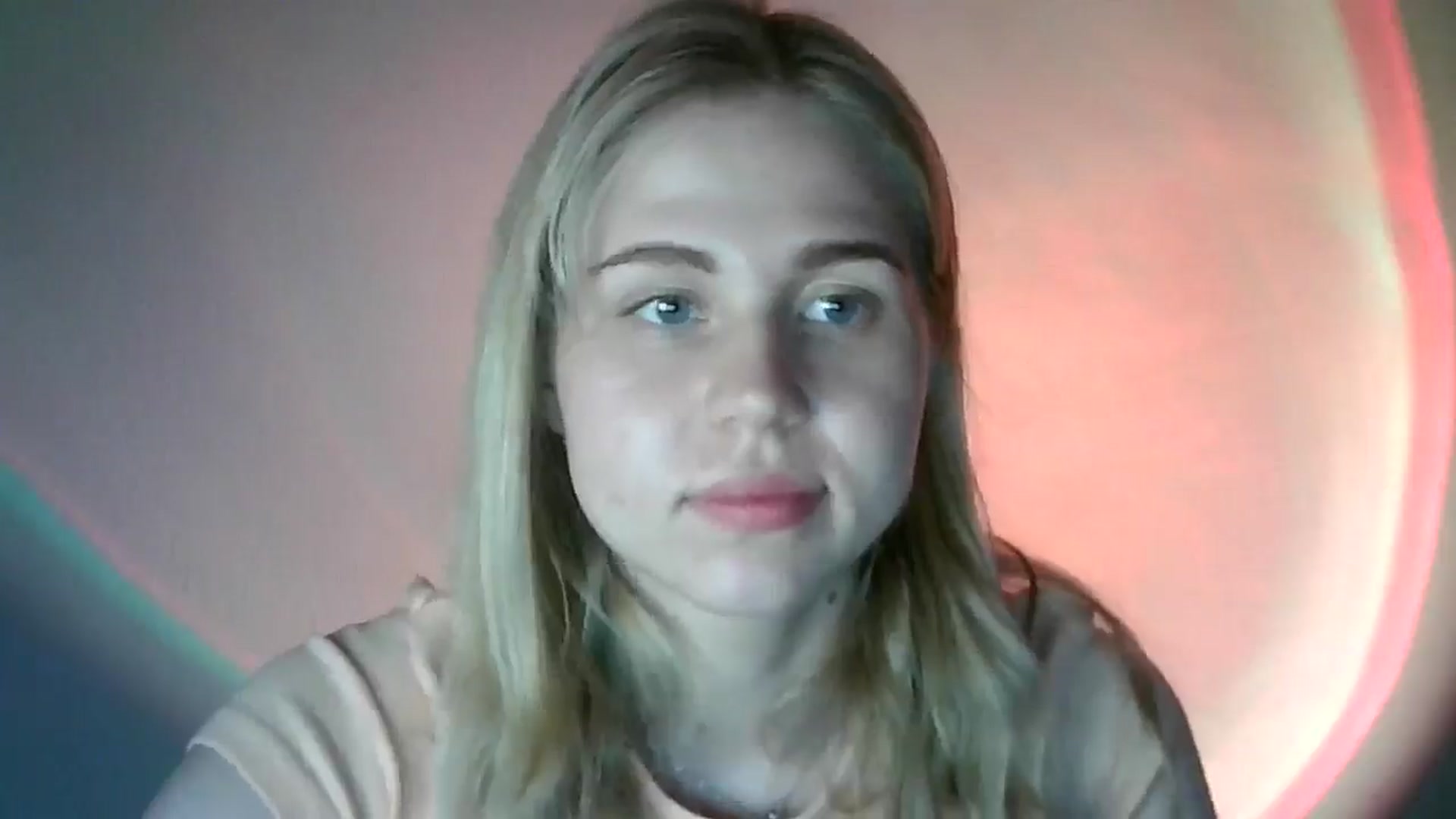 Gallery image thumbnail from Sweet_Lipsss_'s myfreecams stream on, 07/15/2025, 19:00 image 17 of 20