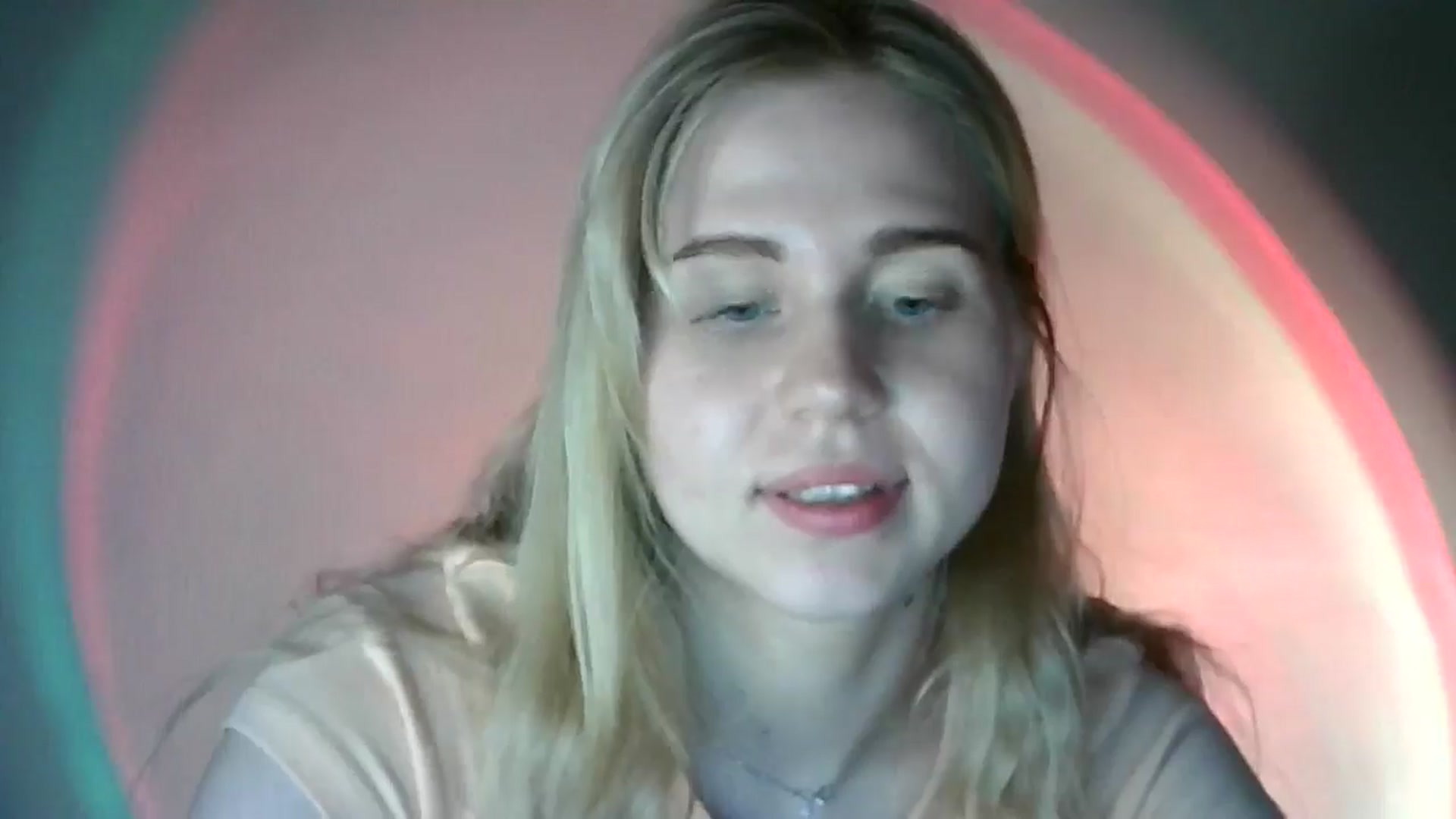 Gallery image thumbnail from Sweet_Lipsss_'s myfreecams stream on, 07/15/2025, 19:00 image 19 of 20